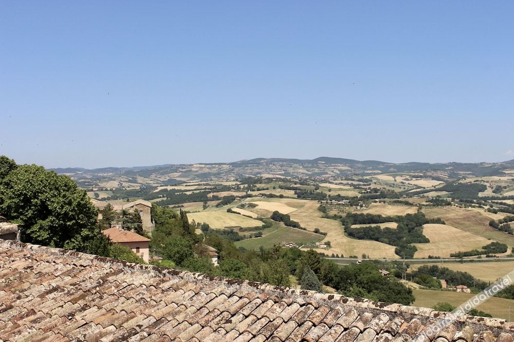 Monastero SS. Annunziata 3*
