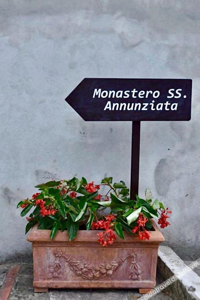 Monastero SS. Annunziata 3*