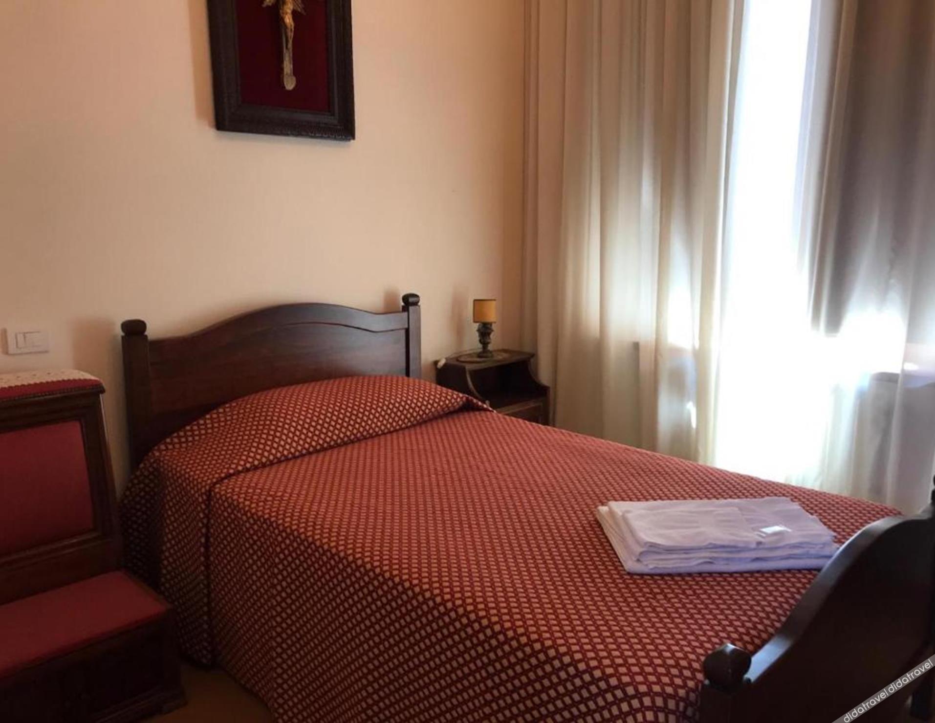 Monastero SS. Annunziata 3*