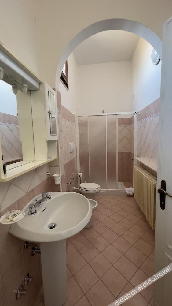 Monastero SS. Annunziata 3*