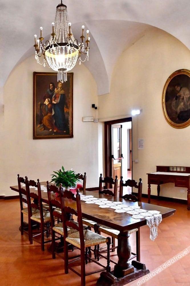 Monastero SS. Annunziata 3*