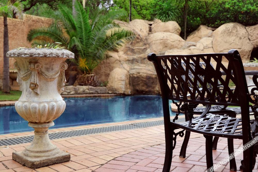 Gold Reef City Theme Park Hotel 4*