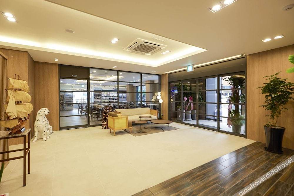 Browndot Hotel Suwon City Hall 2*
