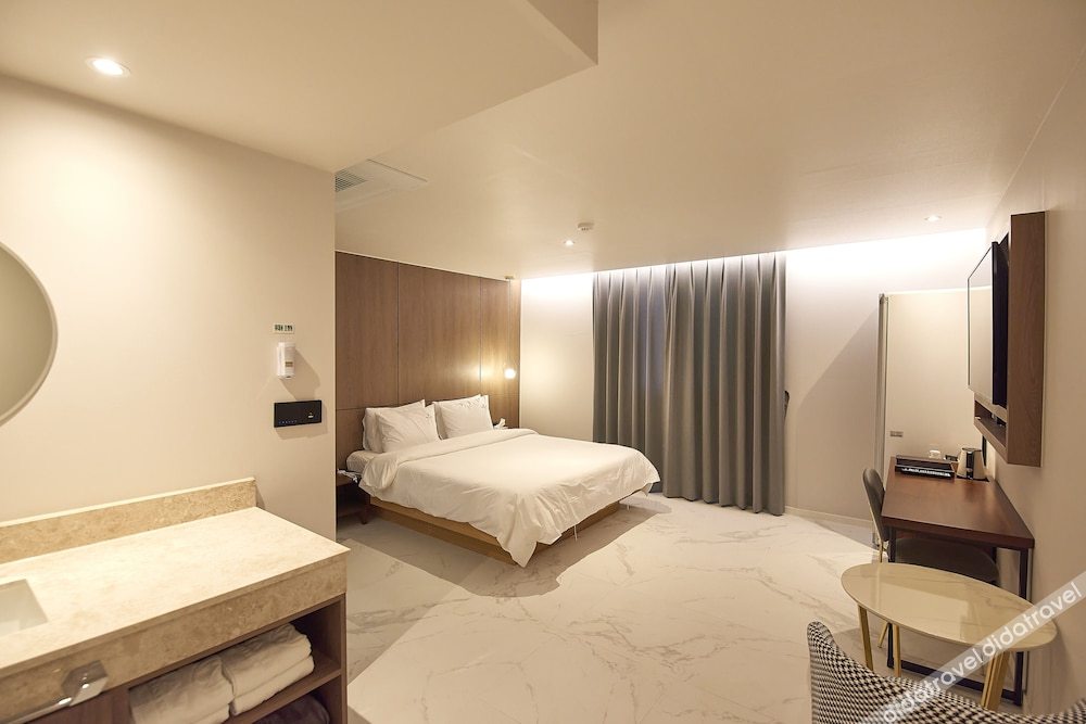 Bonathree Hotel 3*