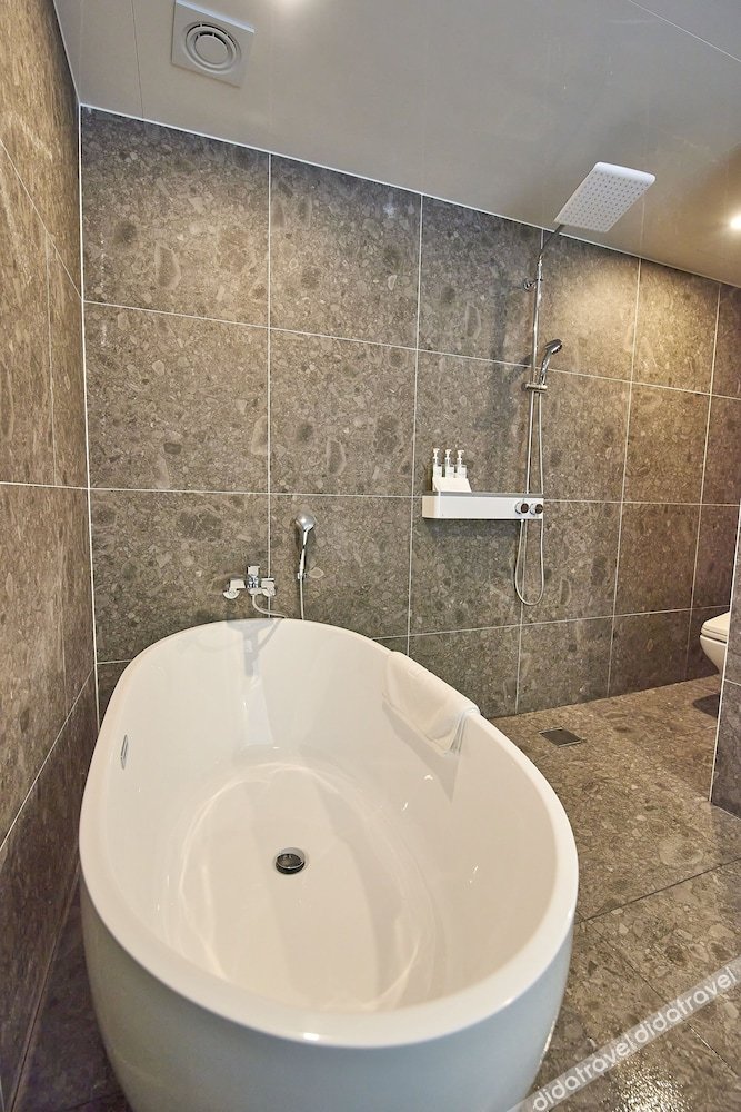 Bonathree Hotel 3*