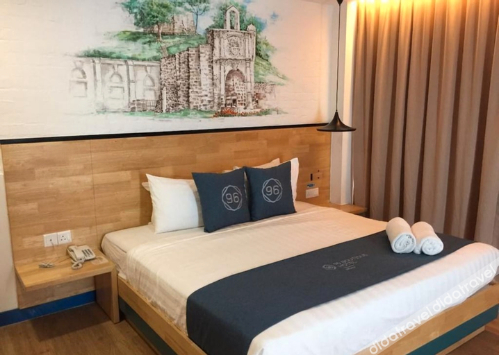 96 Boutique Hotel 3*