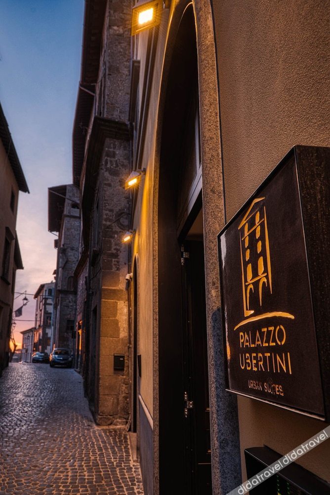 PALAZZO UBERTINI Urban Suites 0*