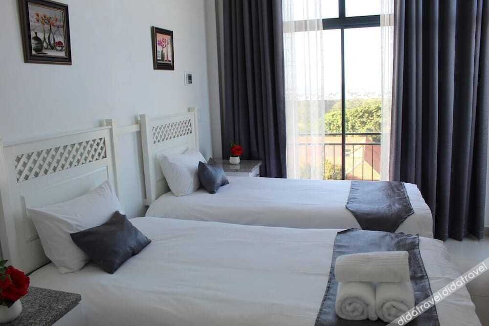 Royal Ushaka Hotel- Morningside 3*