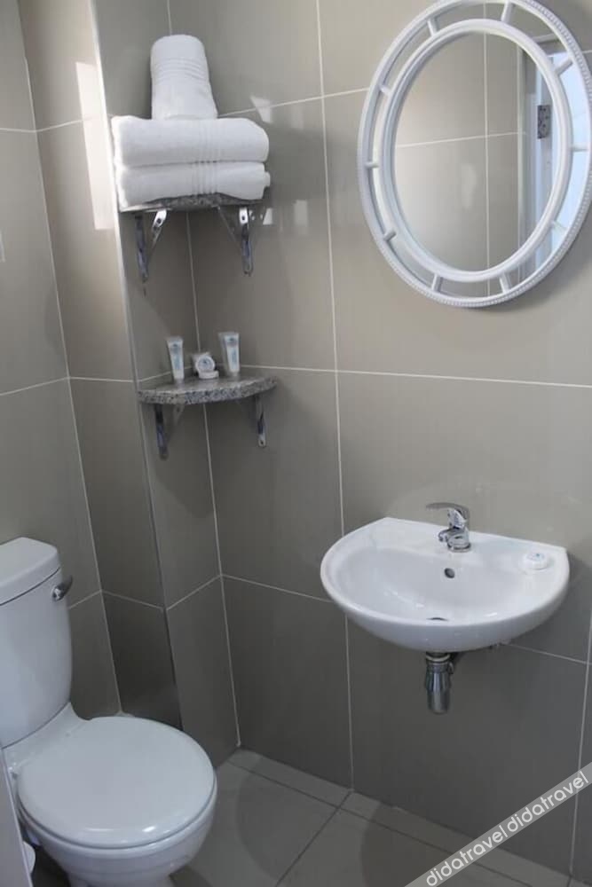 Royal Ushaka Hotel- Morningside 3*