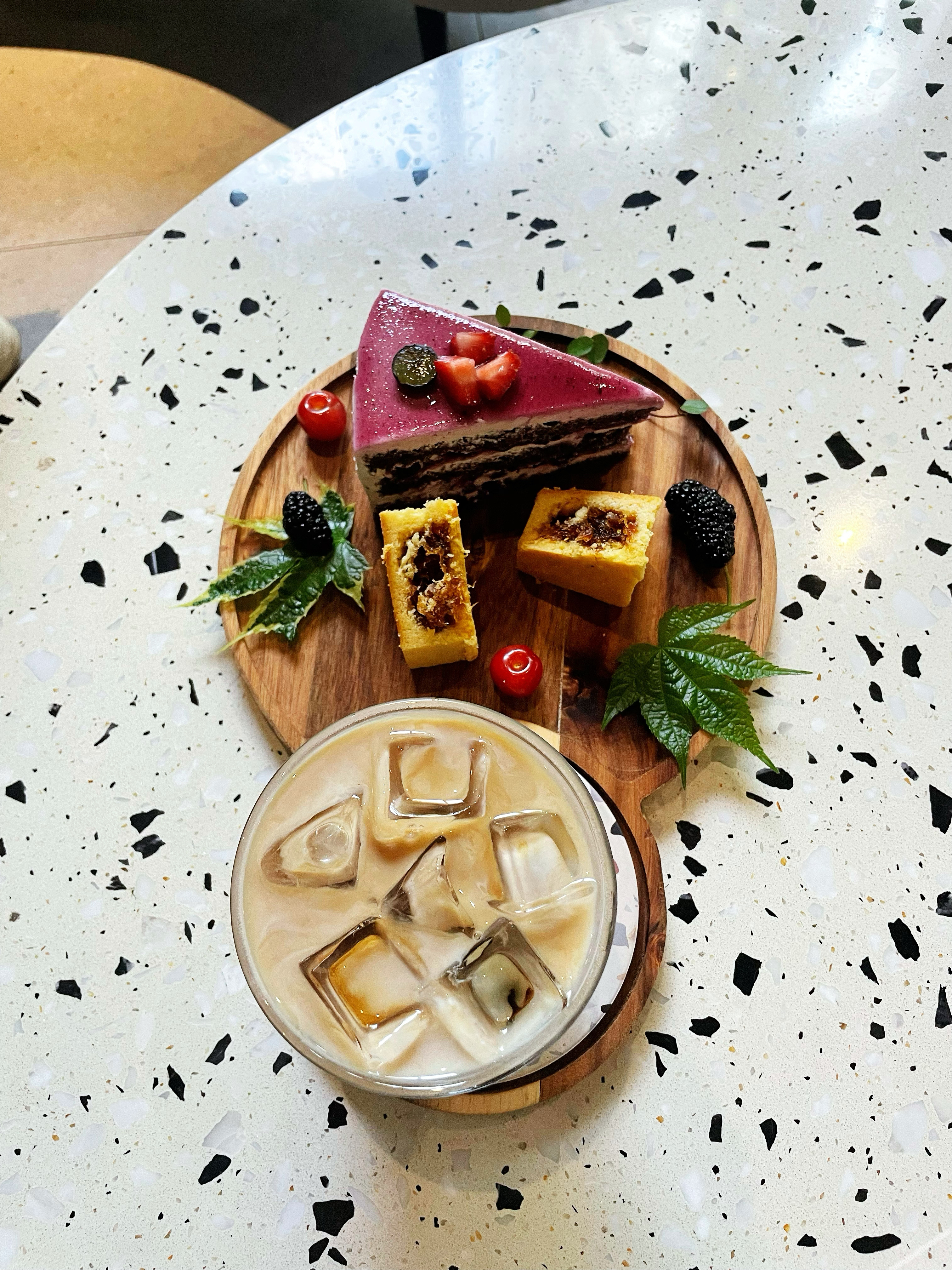 Ananas Polaris Hotel (Tongde Kunming Plaza Beichen Fortune Centre) 4*