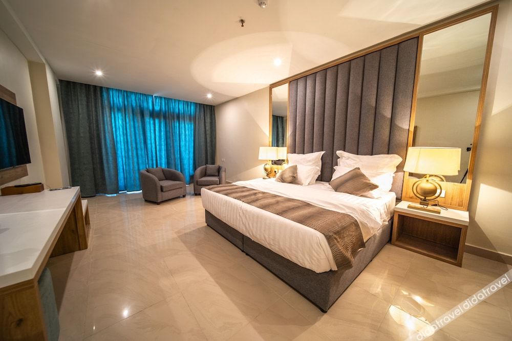 Continent Hotel Al Uqayr 1*