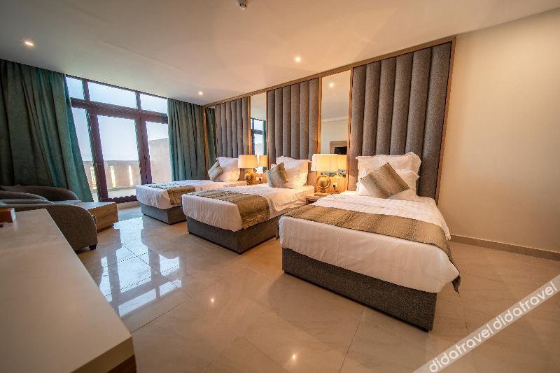 Continent Hotel Al Uqayr 1*