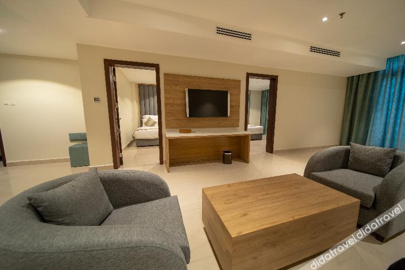 Continent Hotel Al Uqayr 1*