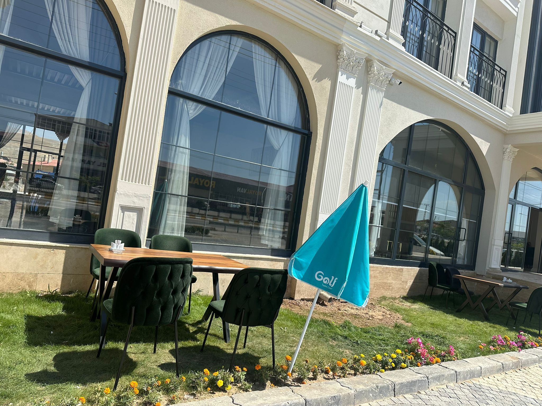 HOTEL EDEN'S 2*