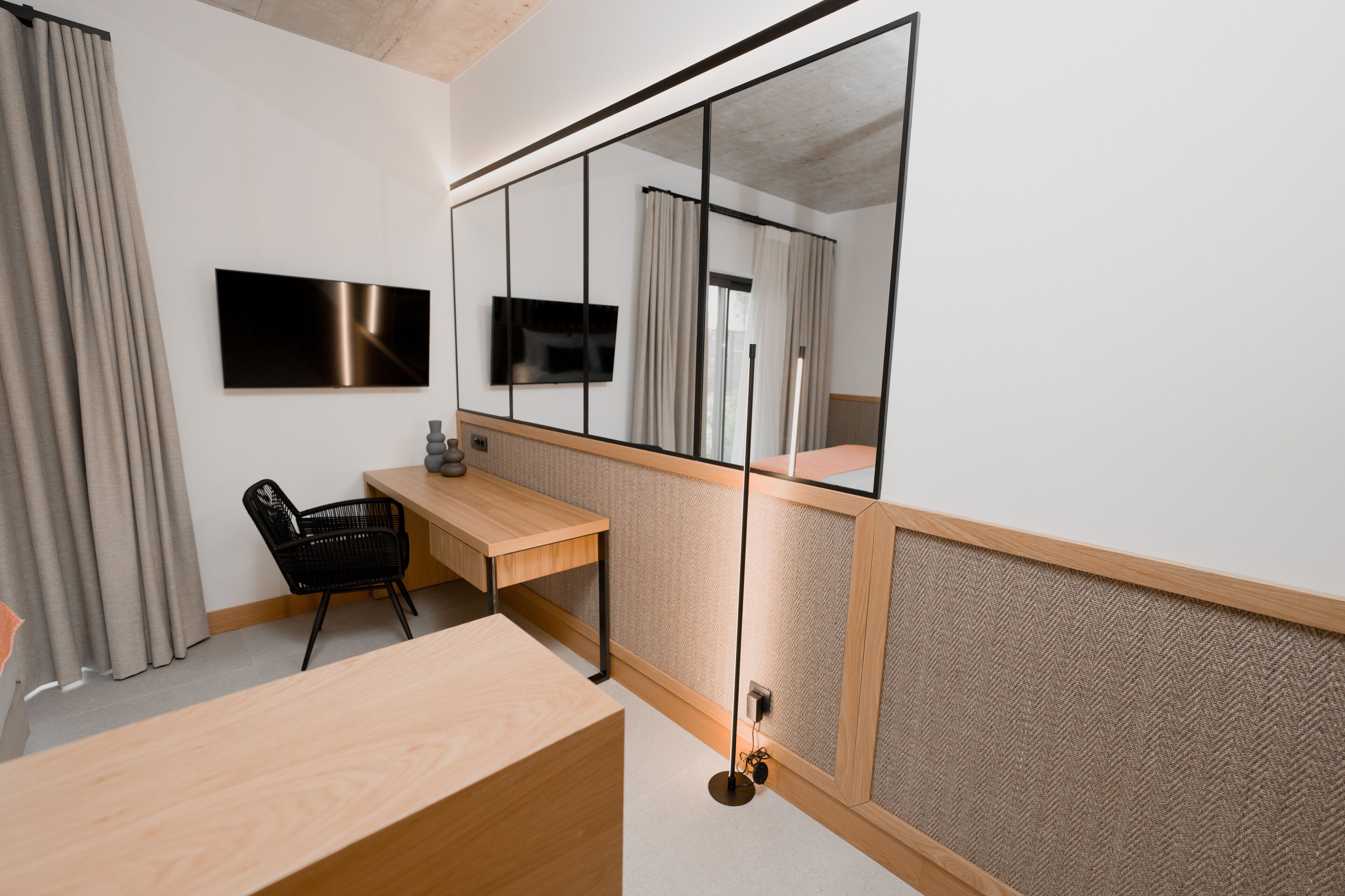 Capital Luxury Suites 0*