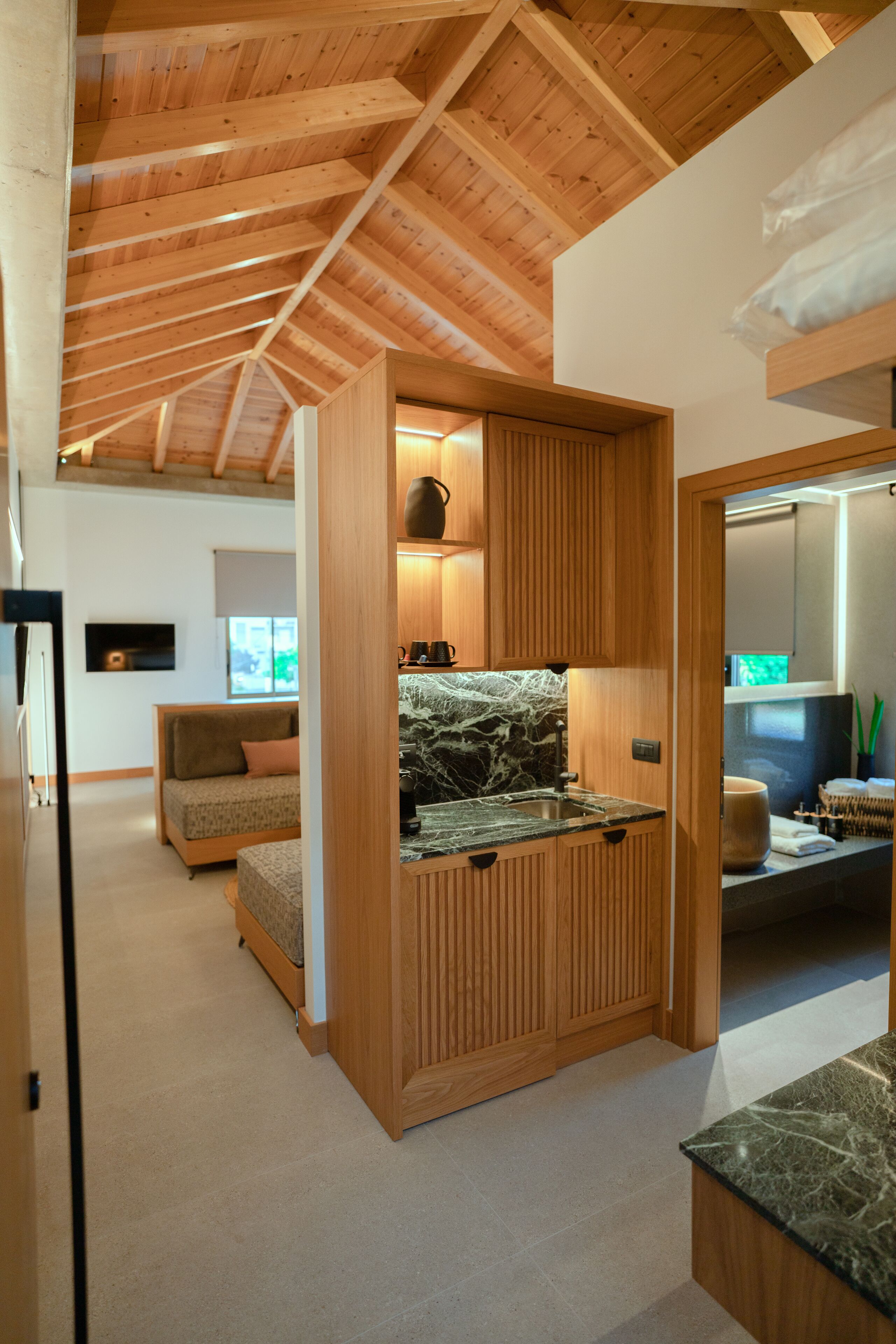 Capital Luxury Suites 0*