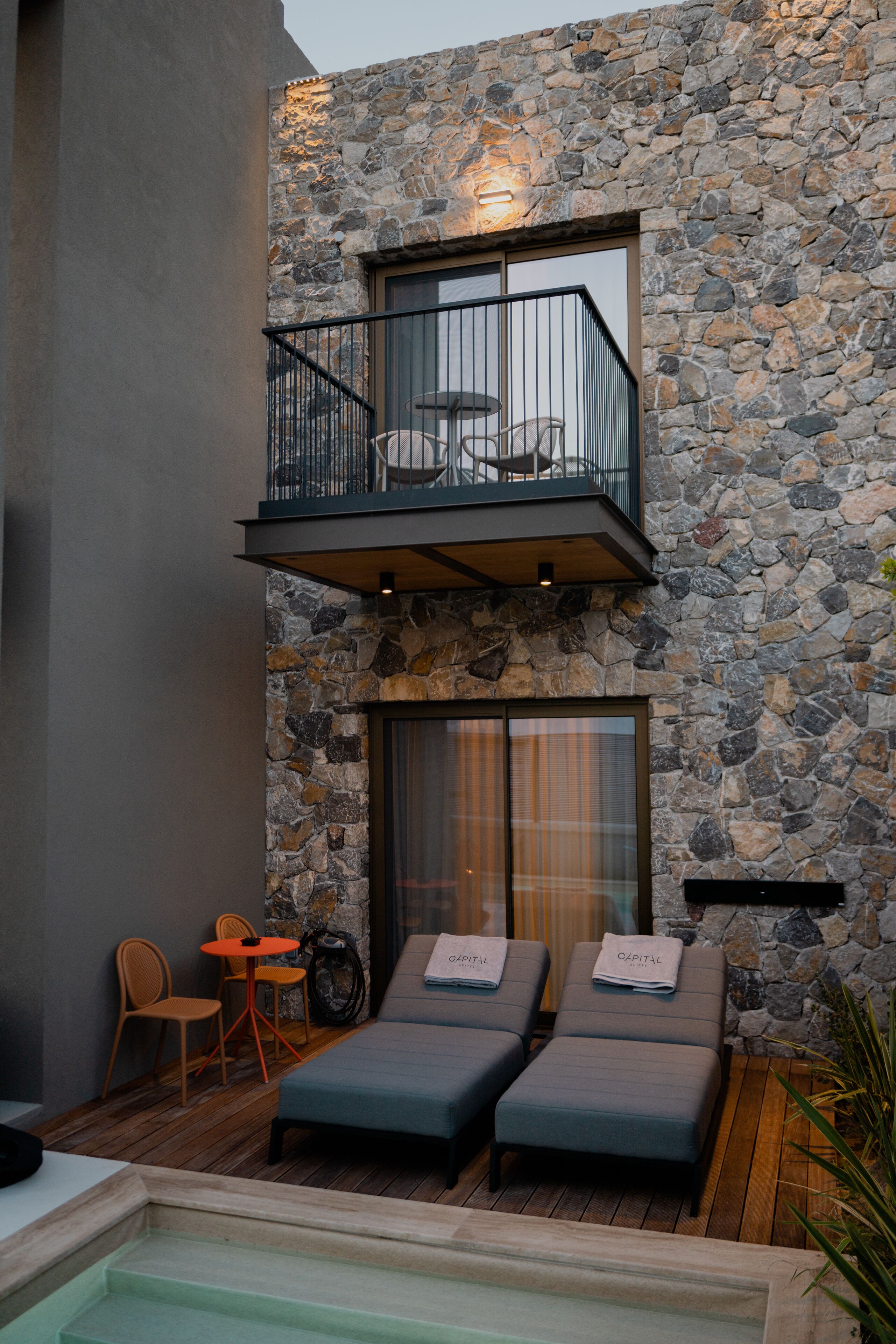 Capital Luxury Suites 0*