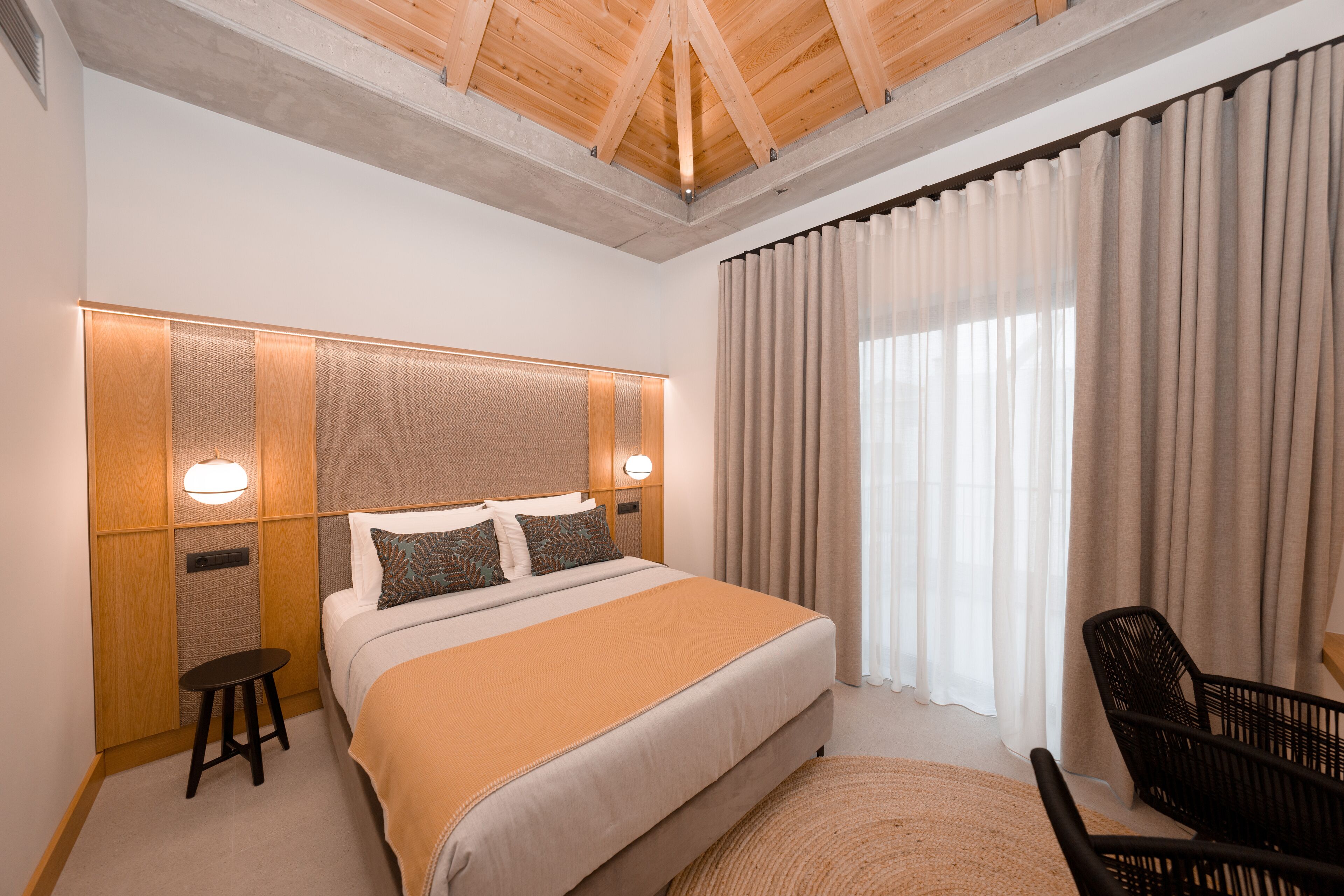 Capital Luxury Suites 0*