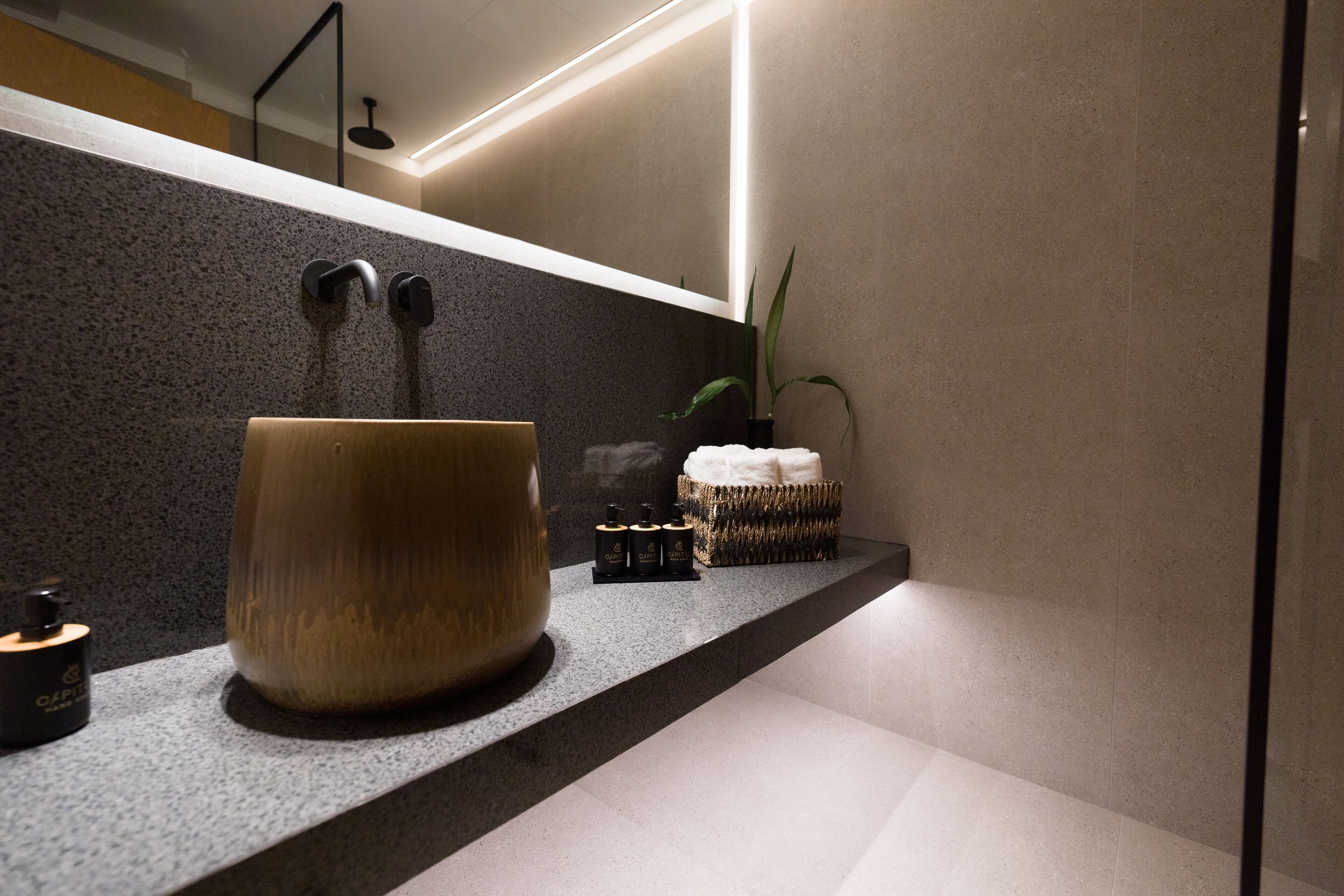 Capital Luxury Suites 0*