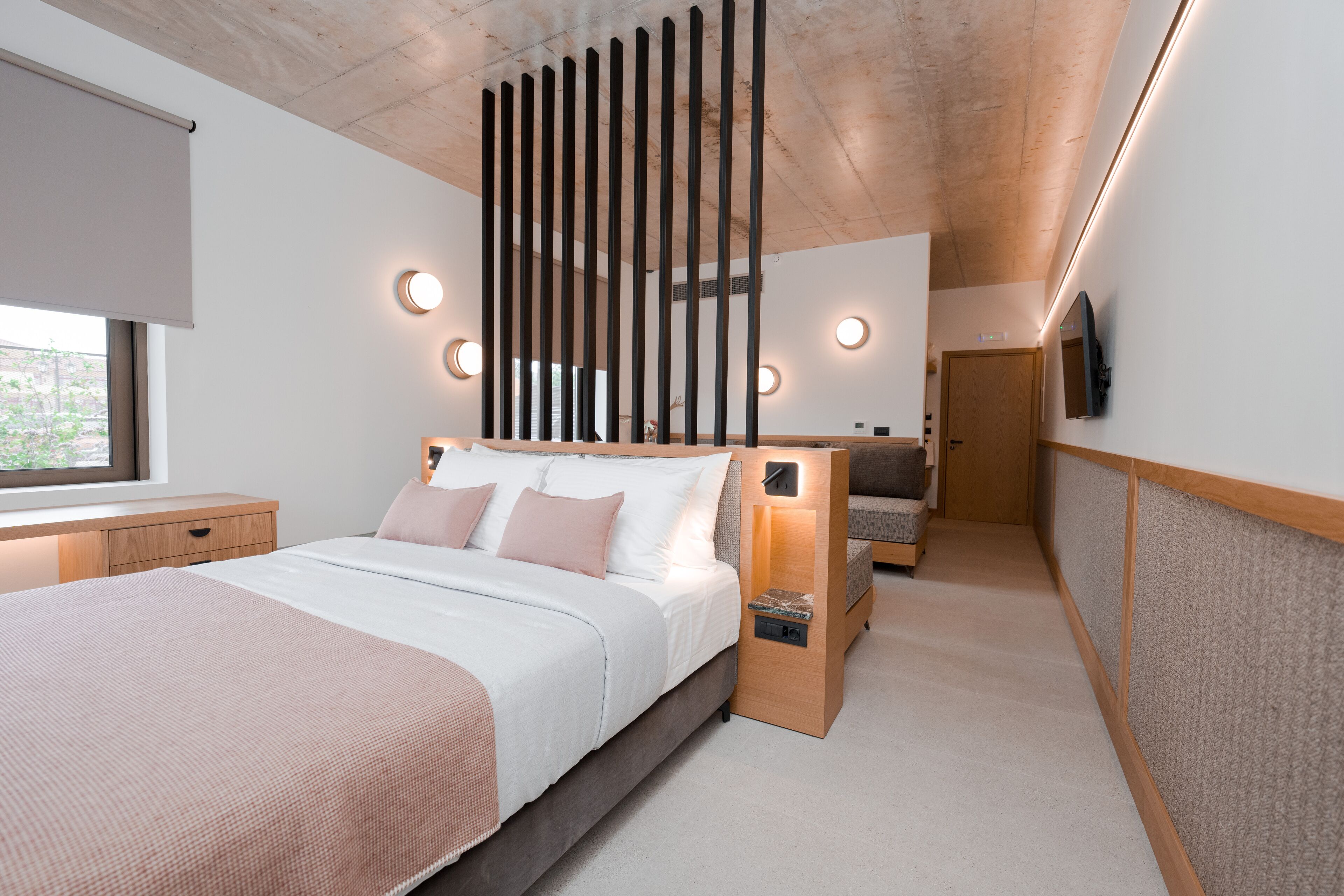 Capital Luxury Suites 0*