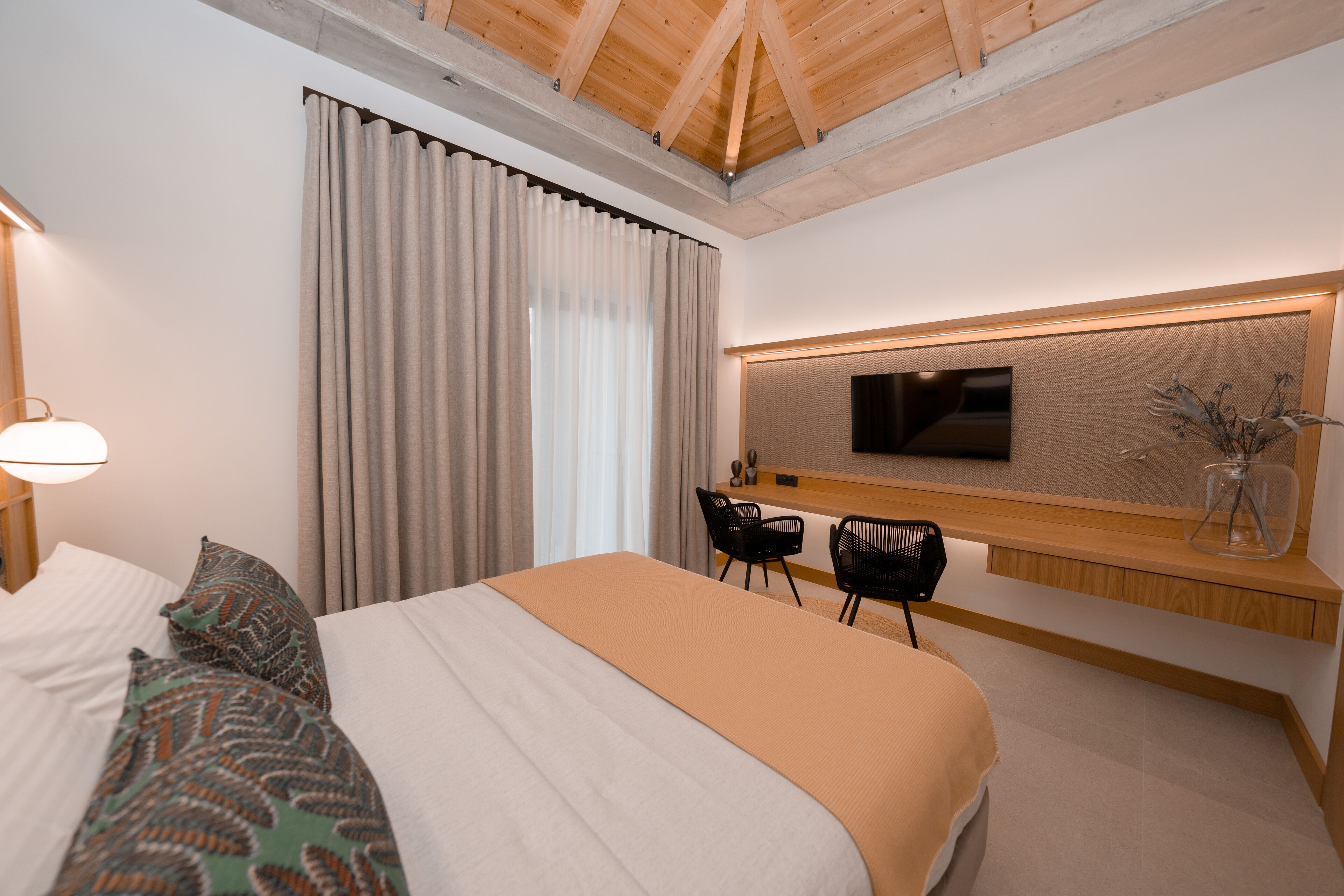 Capital Luxury Suites 0*