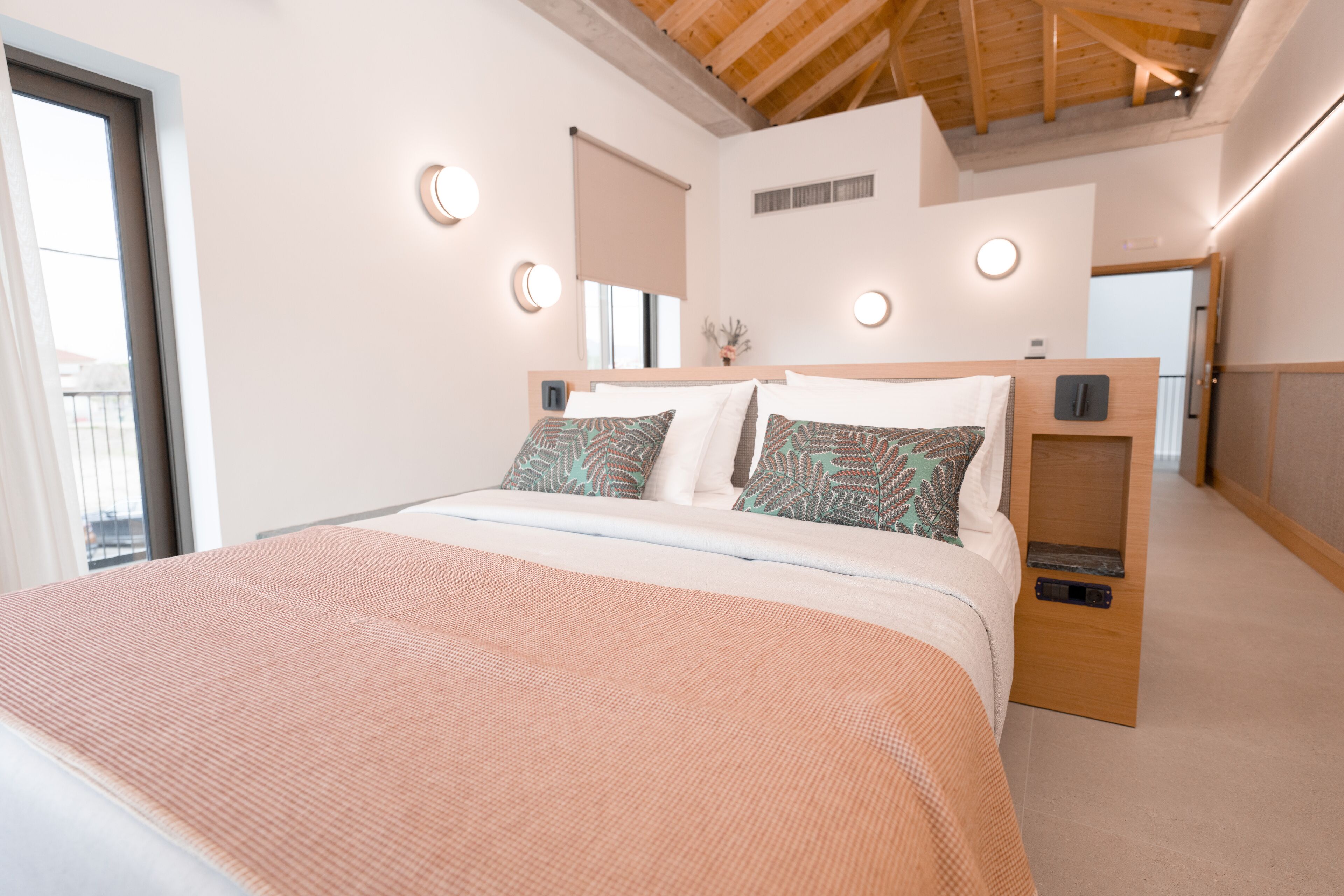 Capital Luxury Suites 0*