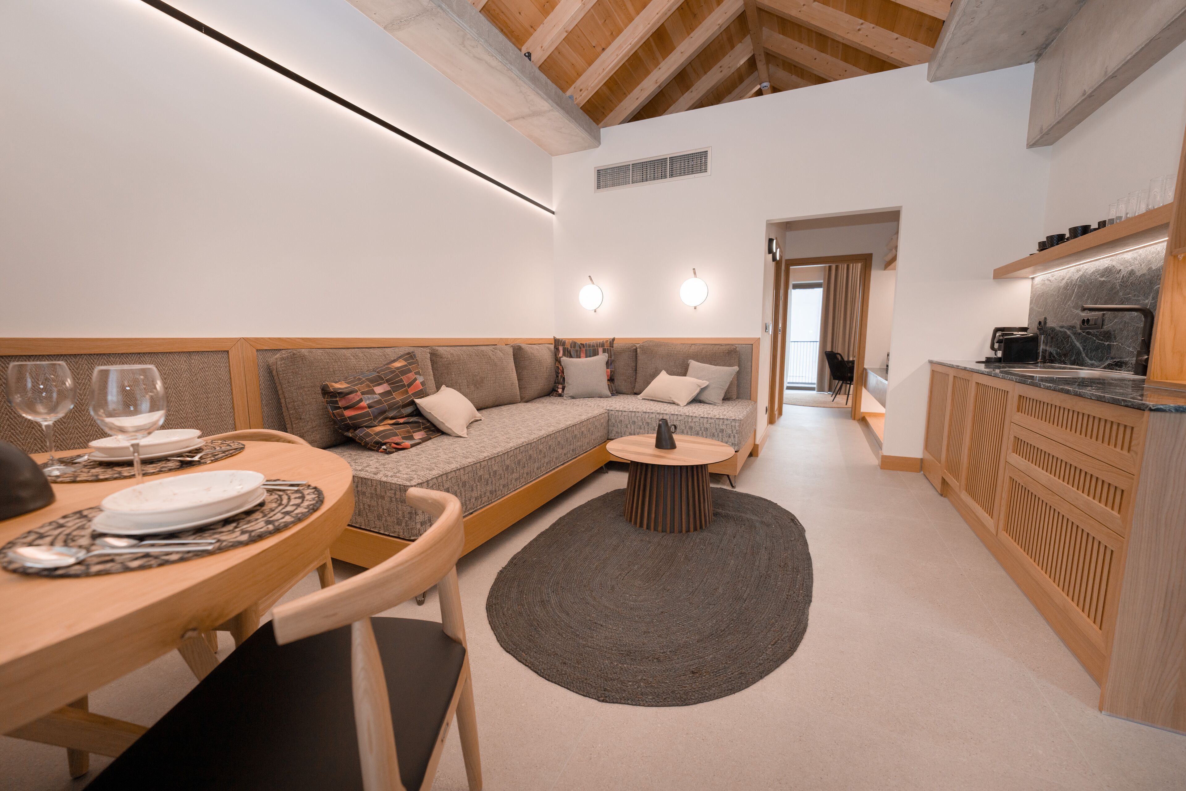 Capital Luxury Suites 0*