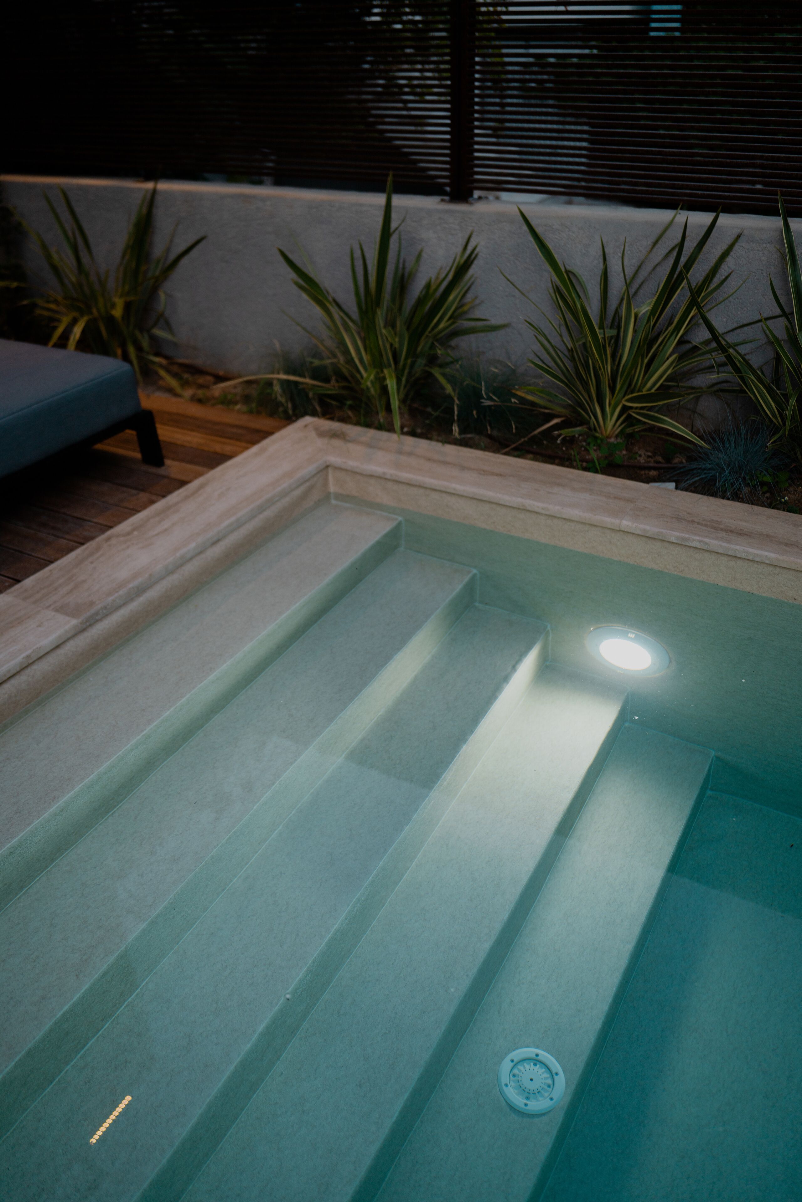 Capital Luxury Suites 0*