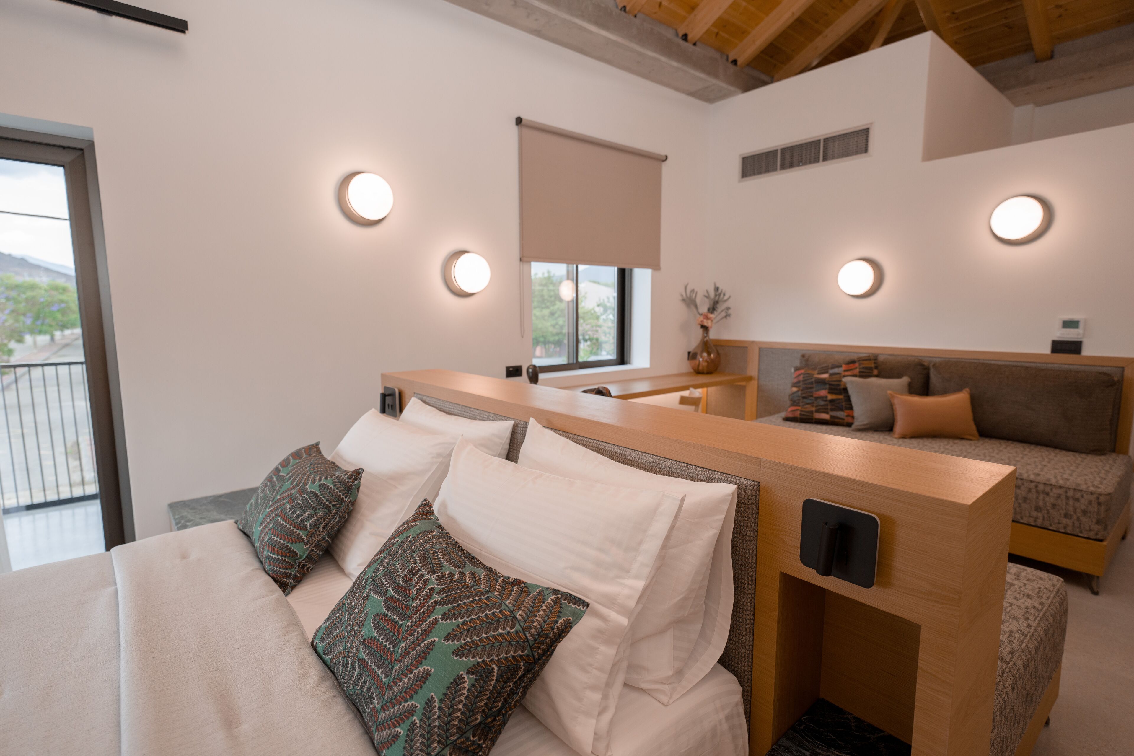 Capital Luxury Suites 0*