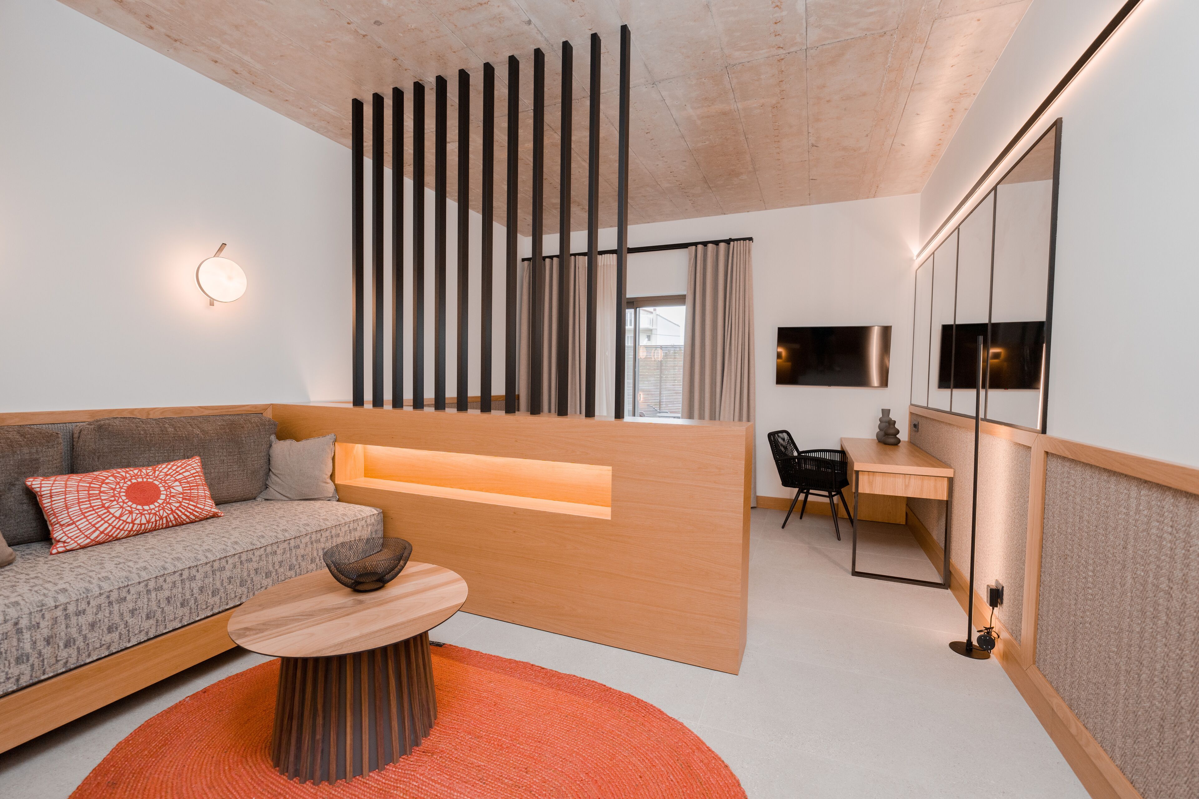 Capital Luxury Suites 0*