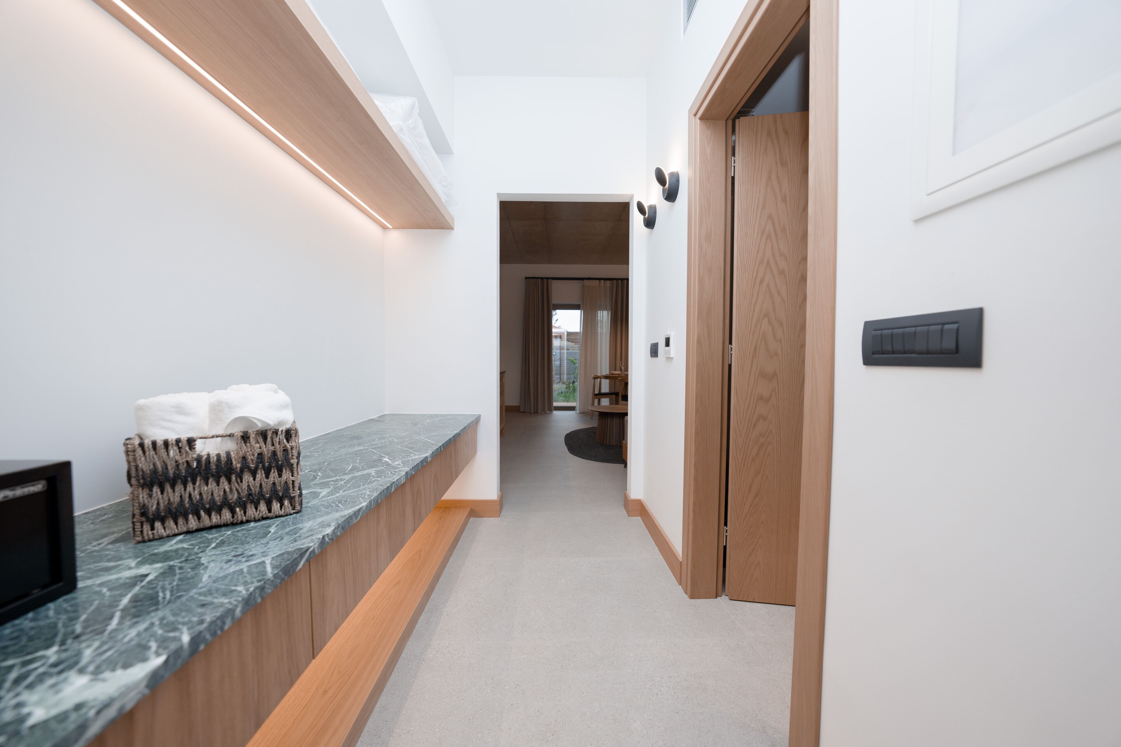 Capital Luxury Suites 0*