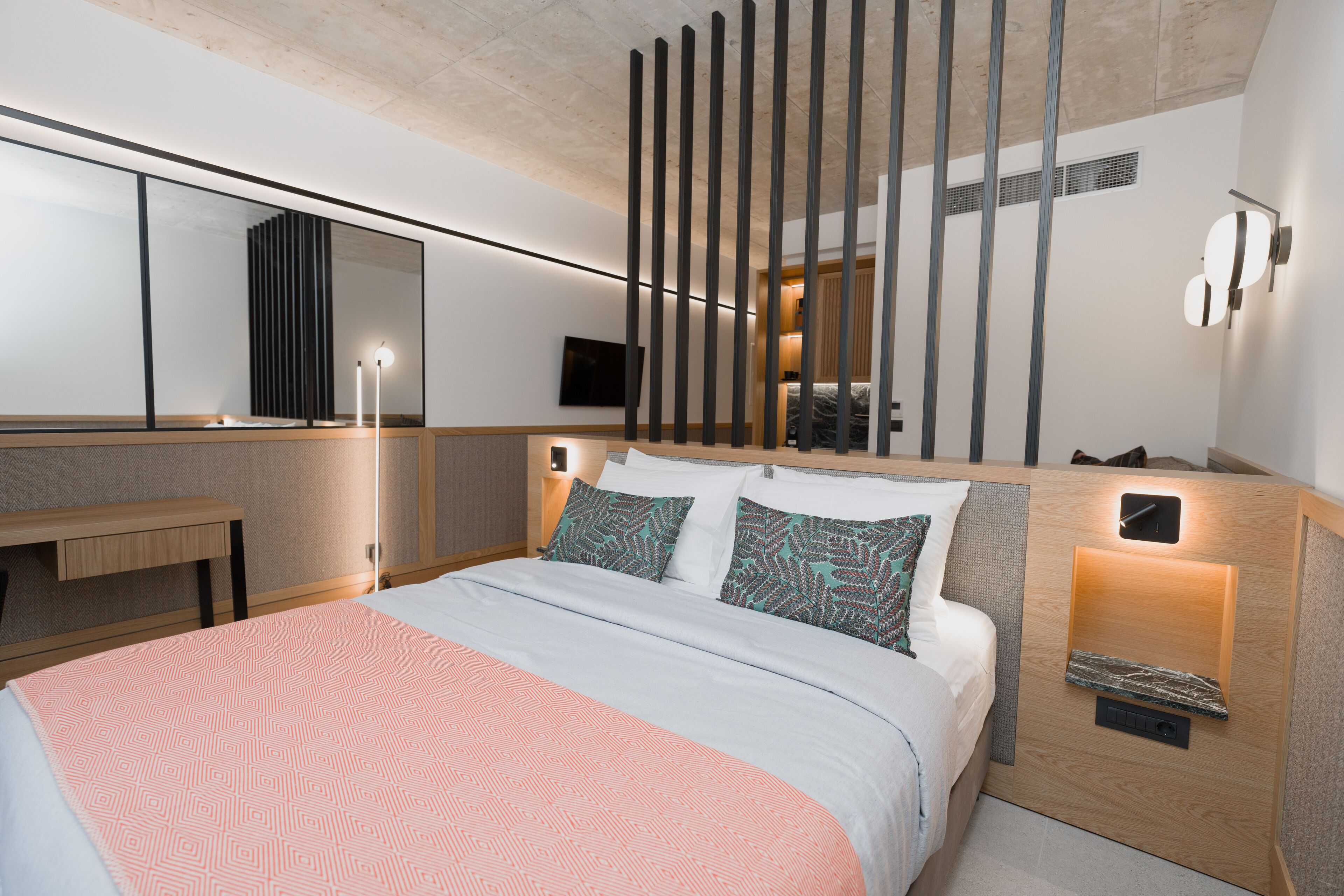 Capital Luxury Suites 0*