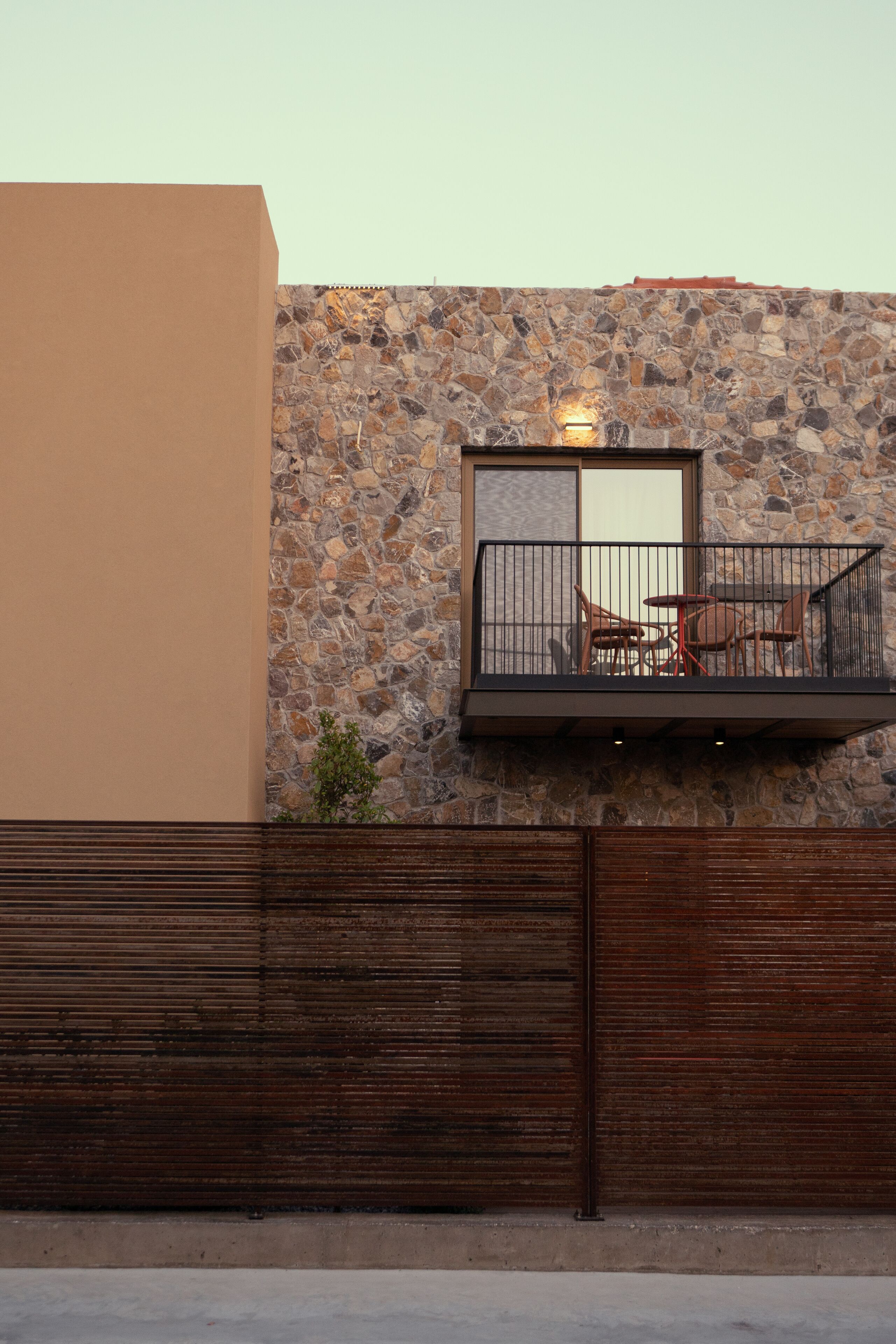 Capital Luxury Suites 0*