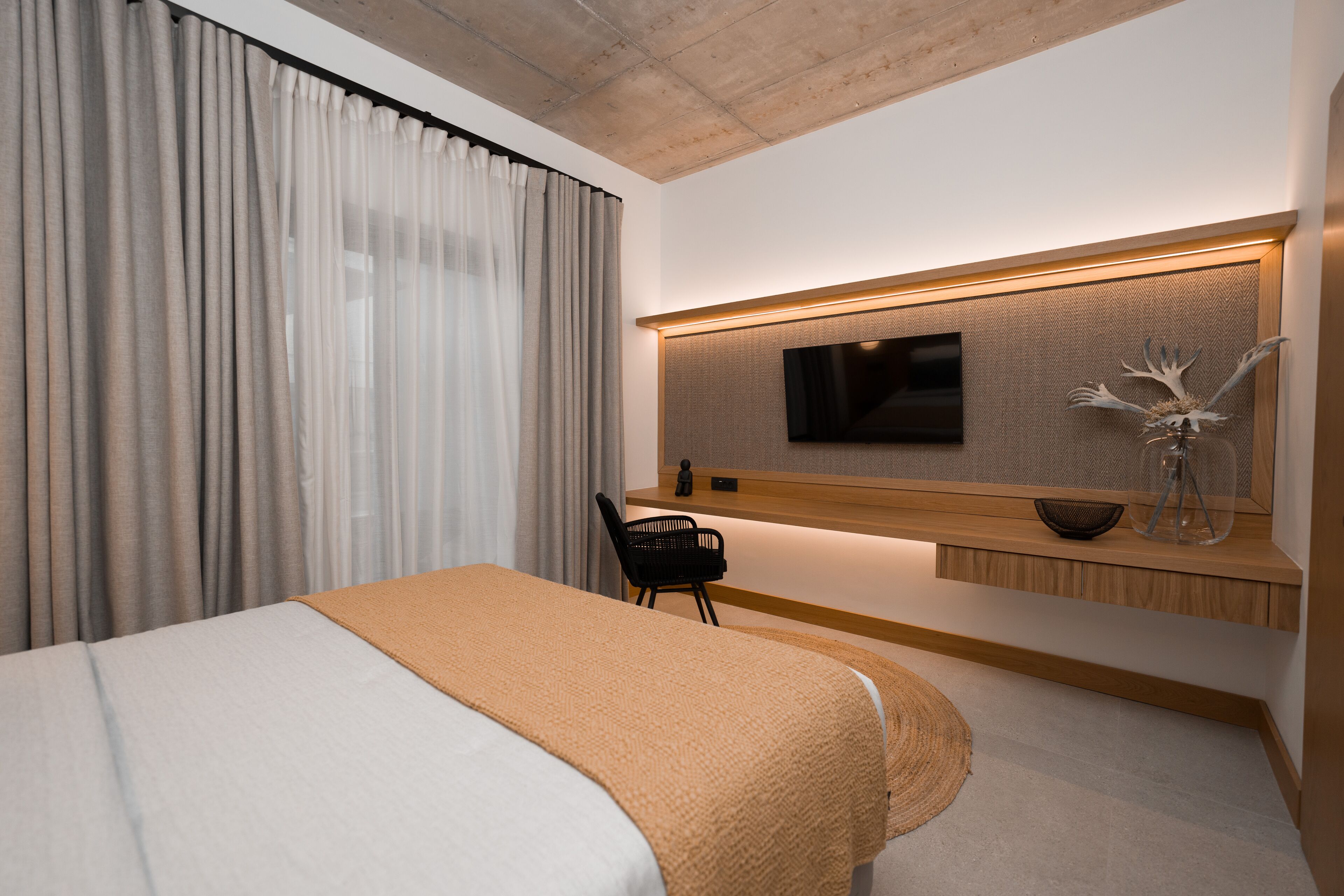 Capital Luxury Suites 0*