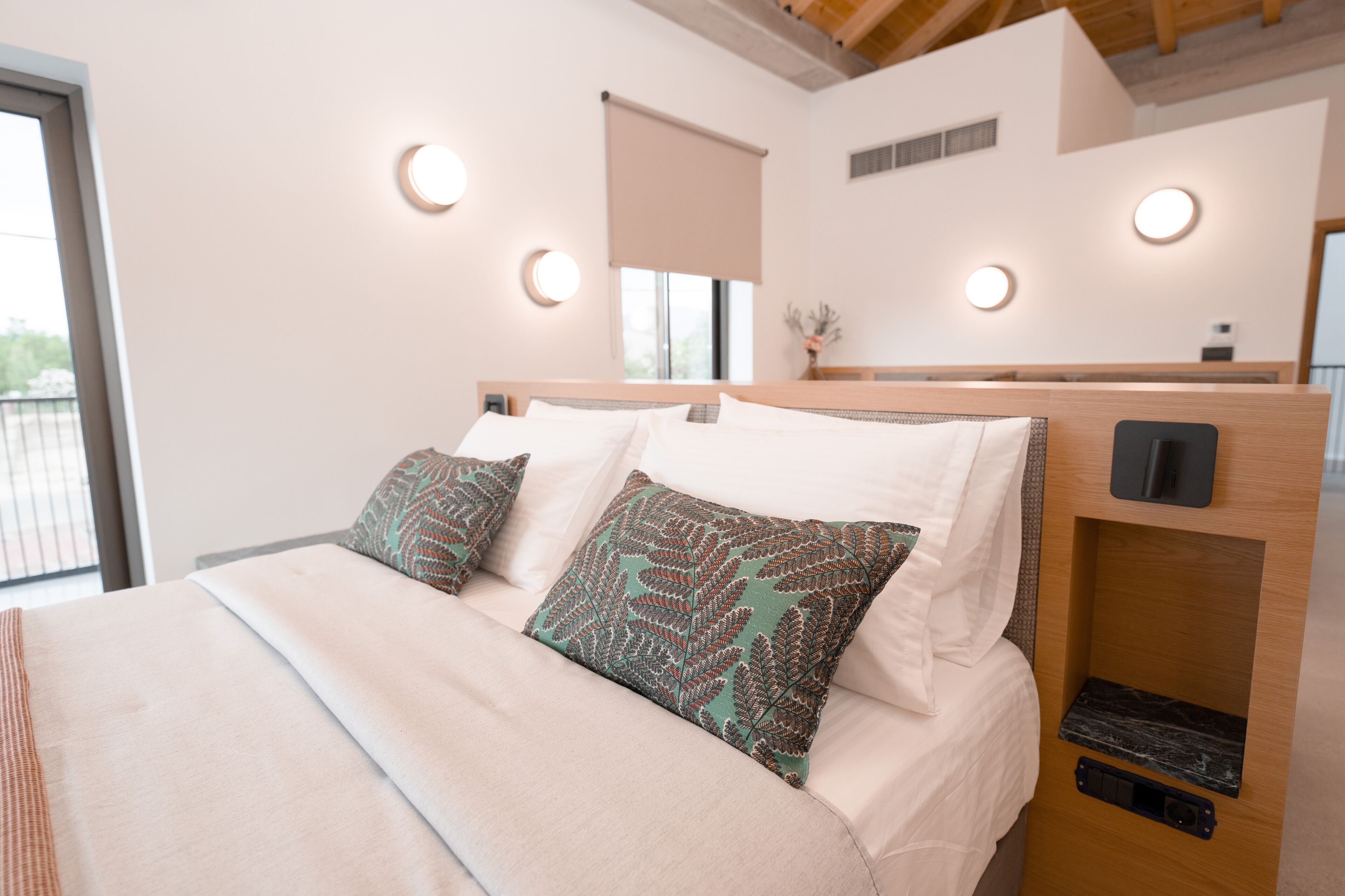 Capital Luxury Suites 0*
