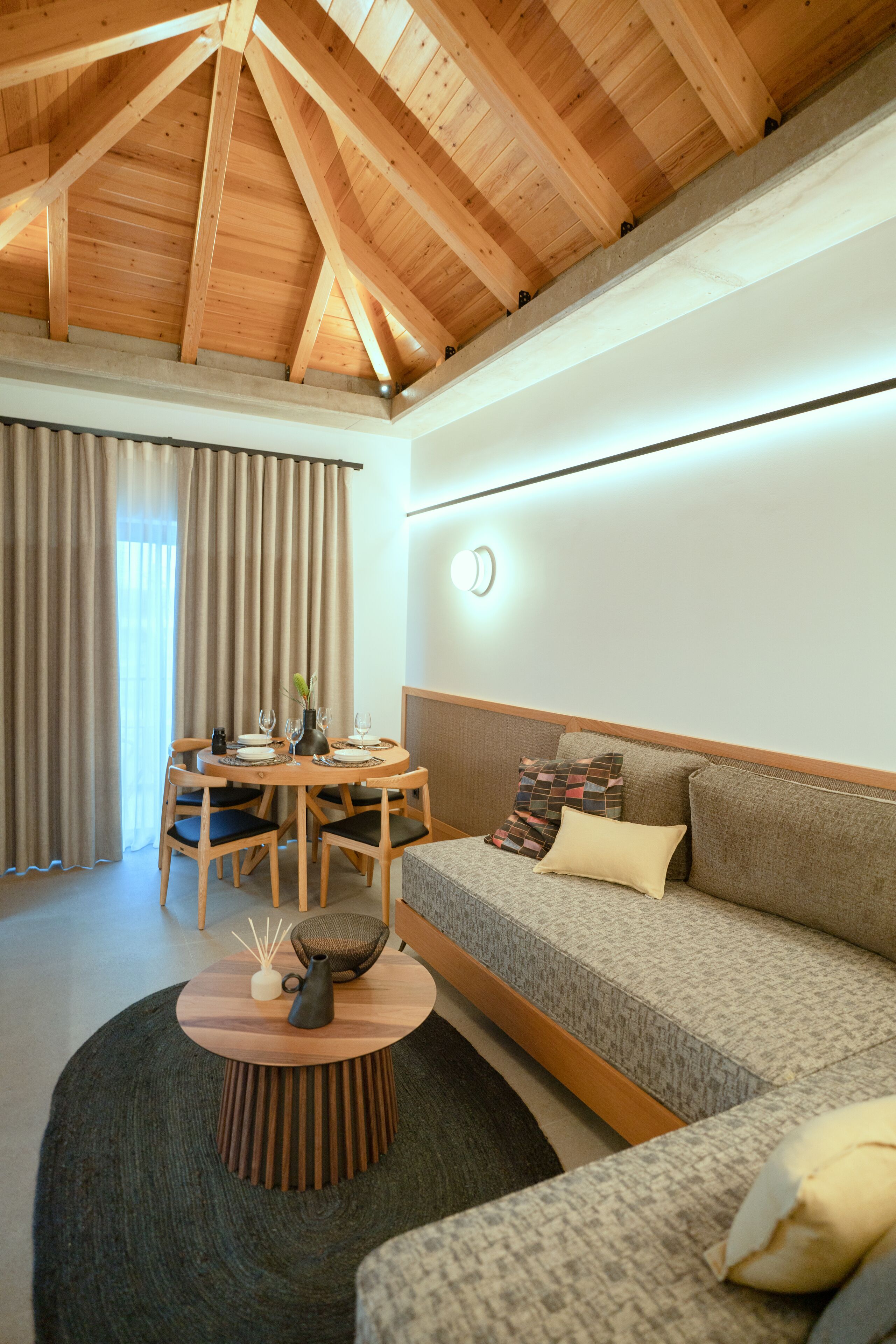 Capital Luxury Suites 0*