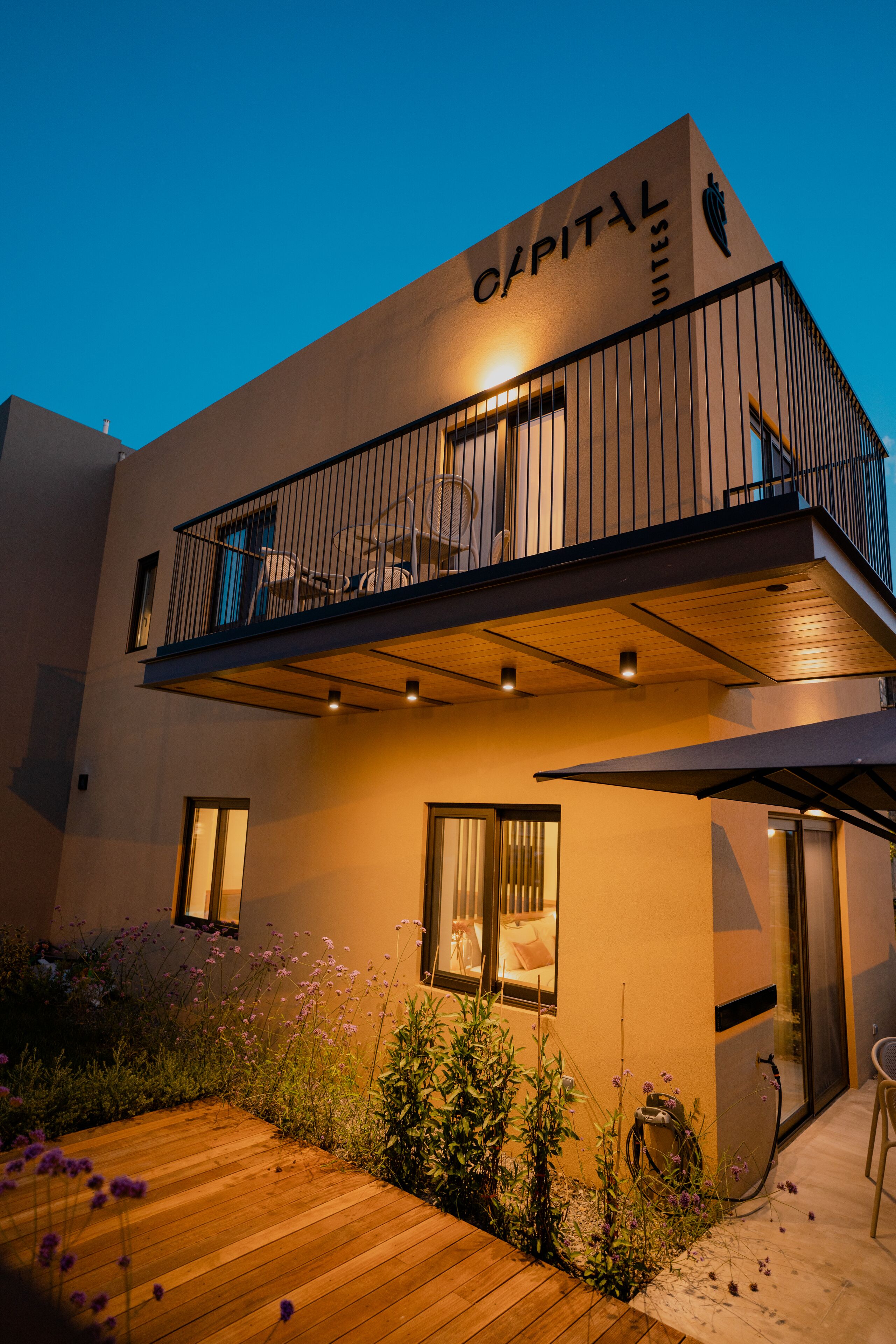 Capital Luxury Suites 0*