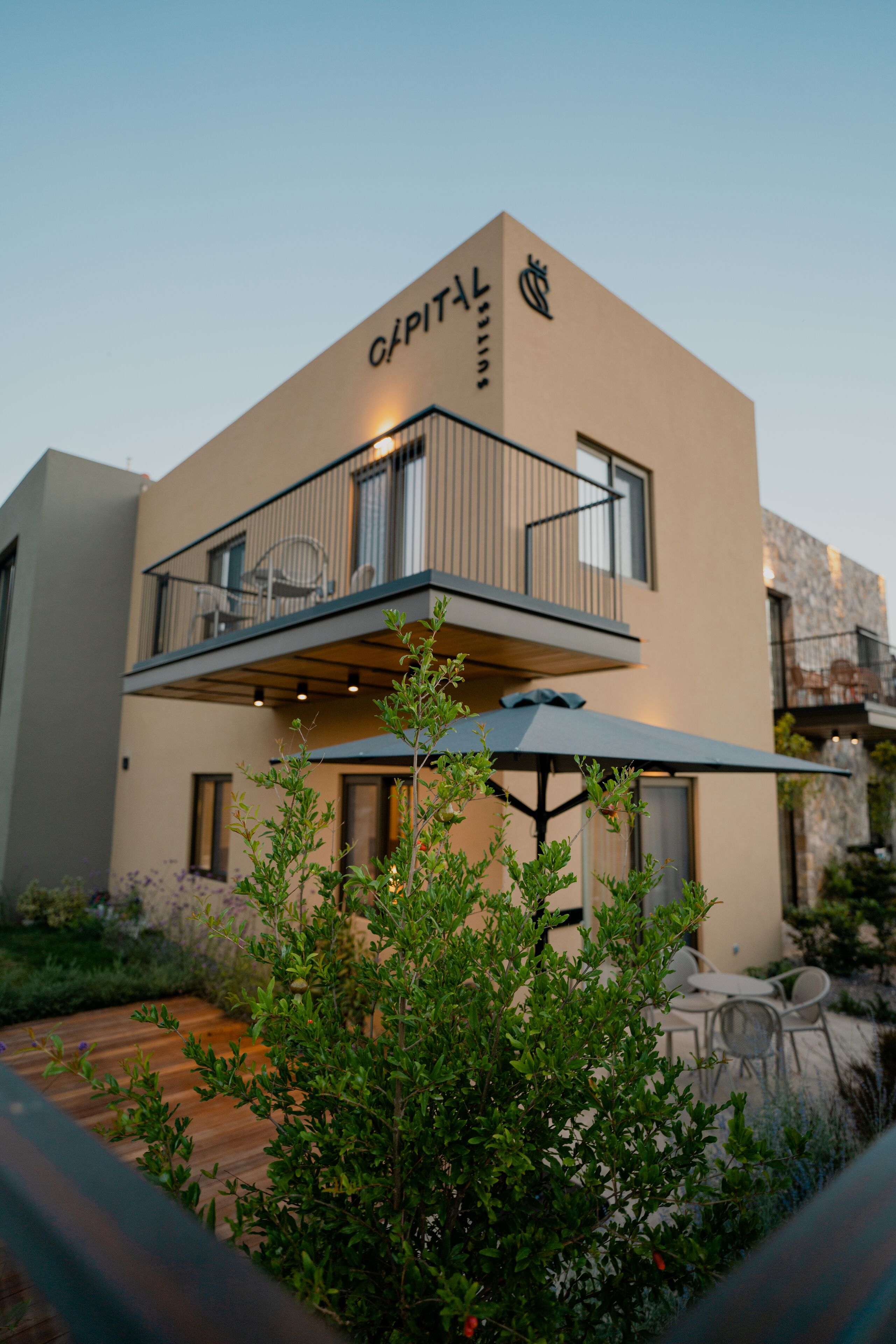 Capital Luxury Suites 0*