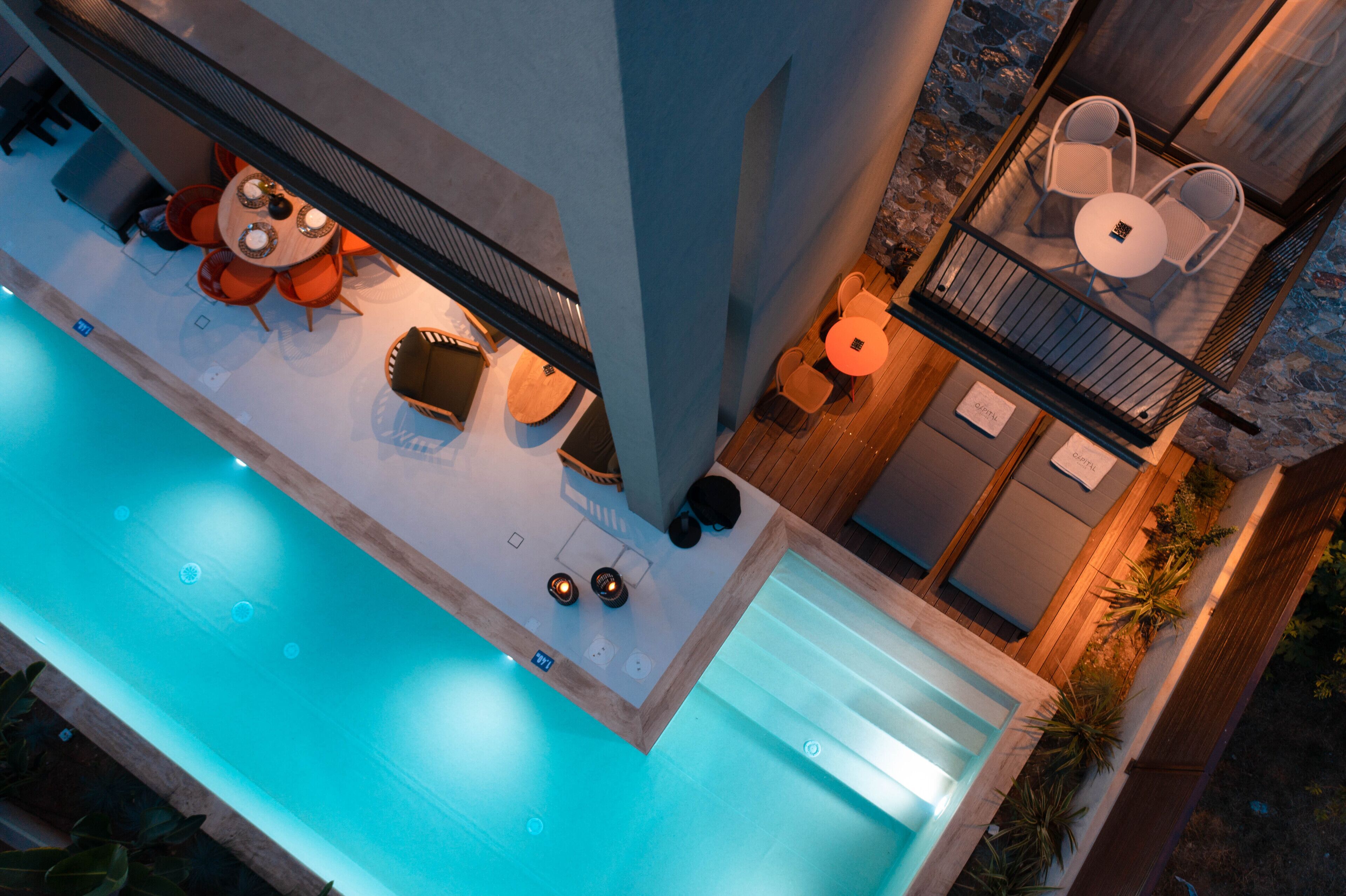 Capital Luxury Suites 0*