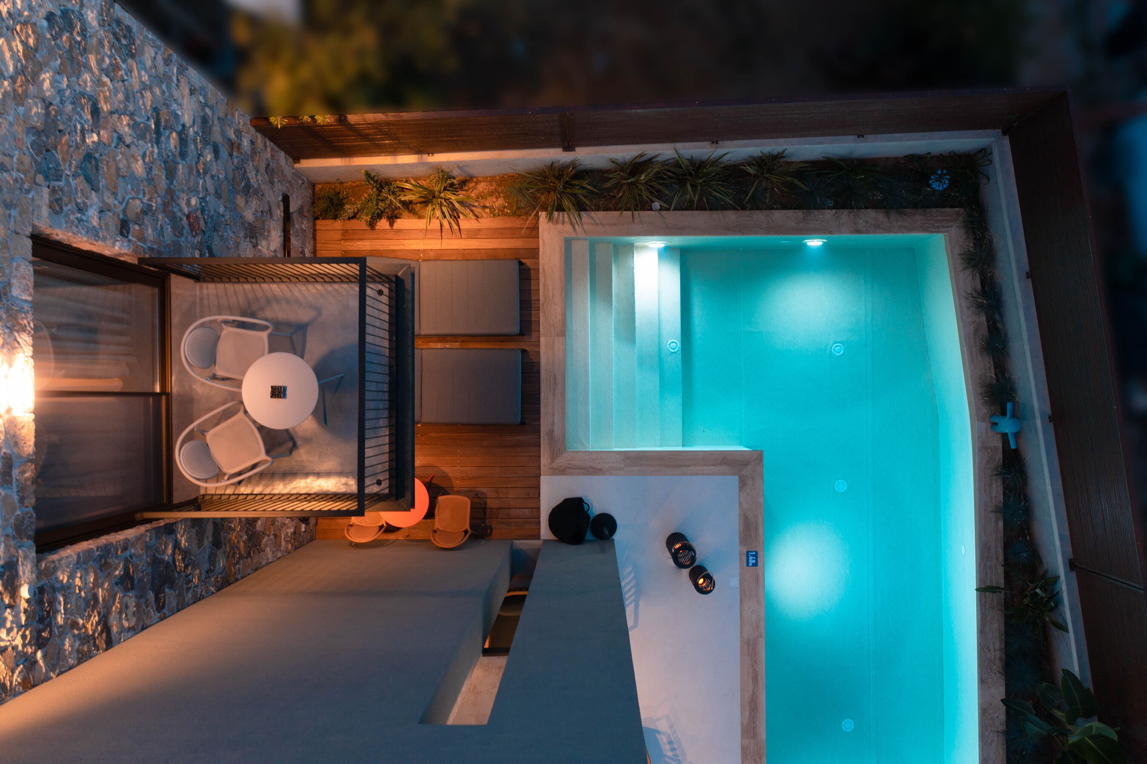 Capital Luxury Suites 0*