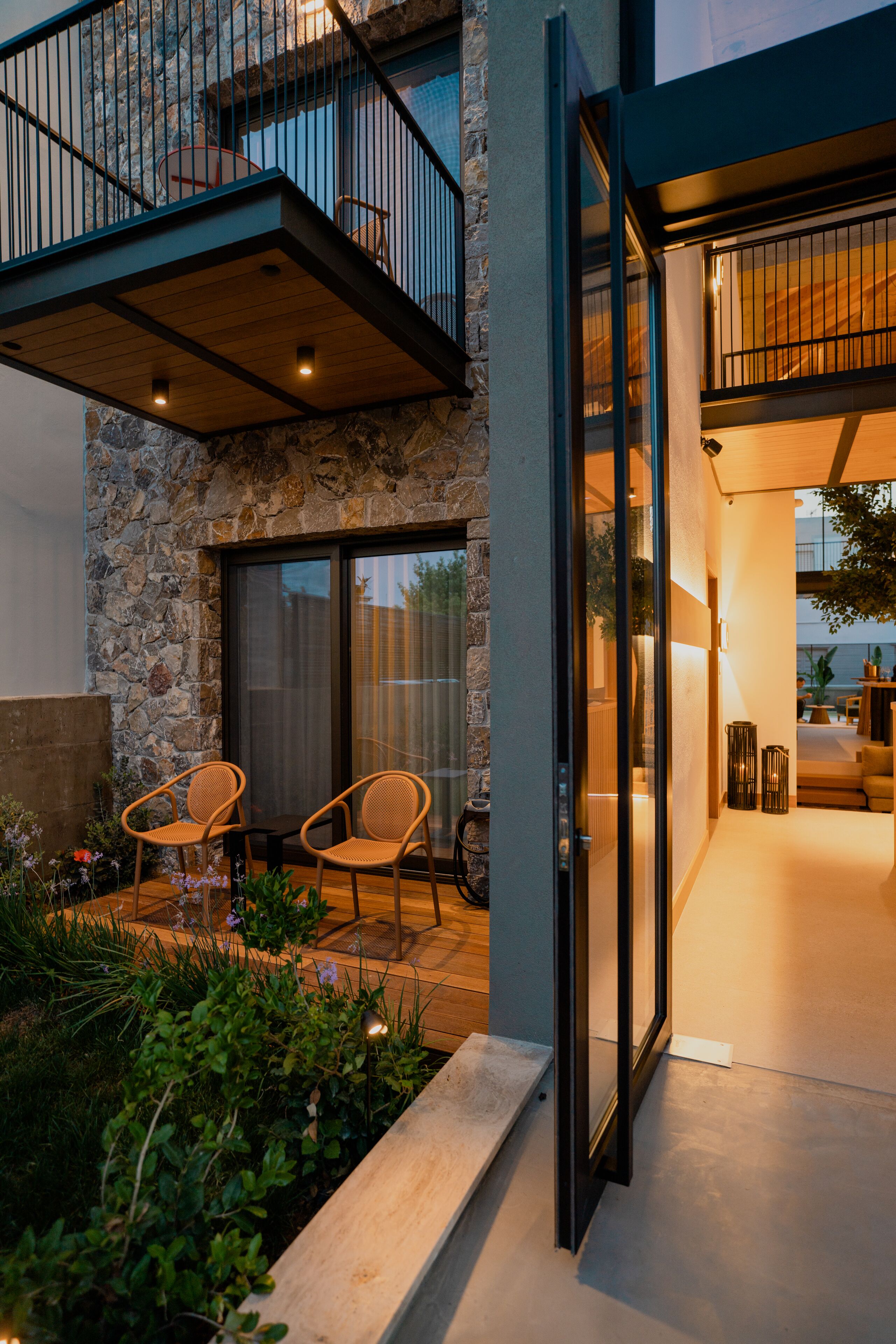 Capital Luxury Suites 0*