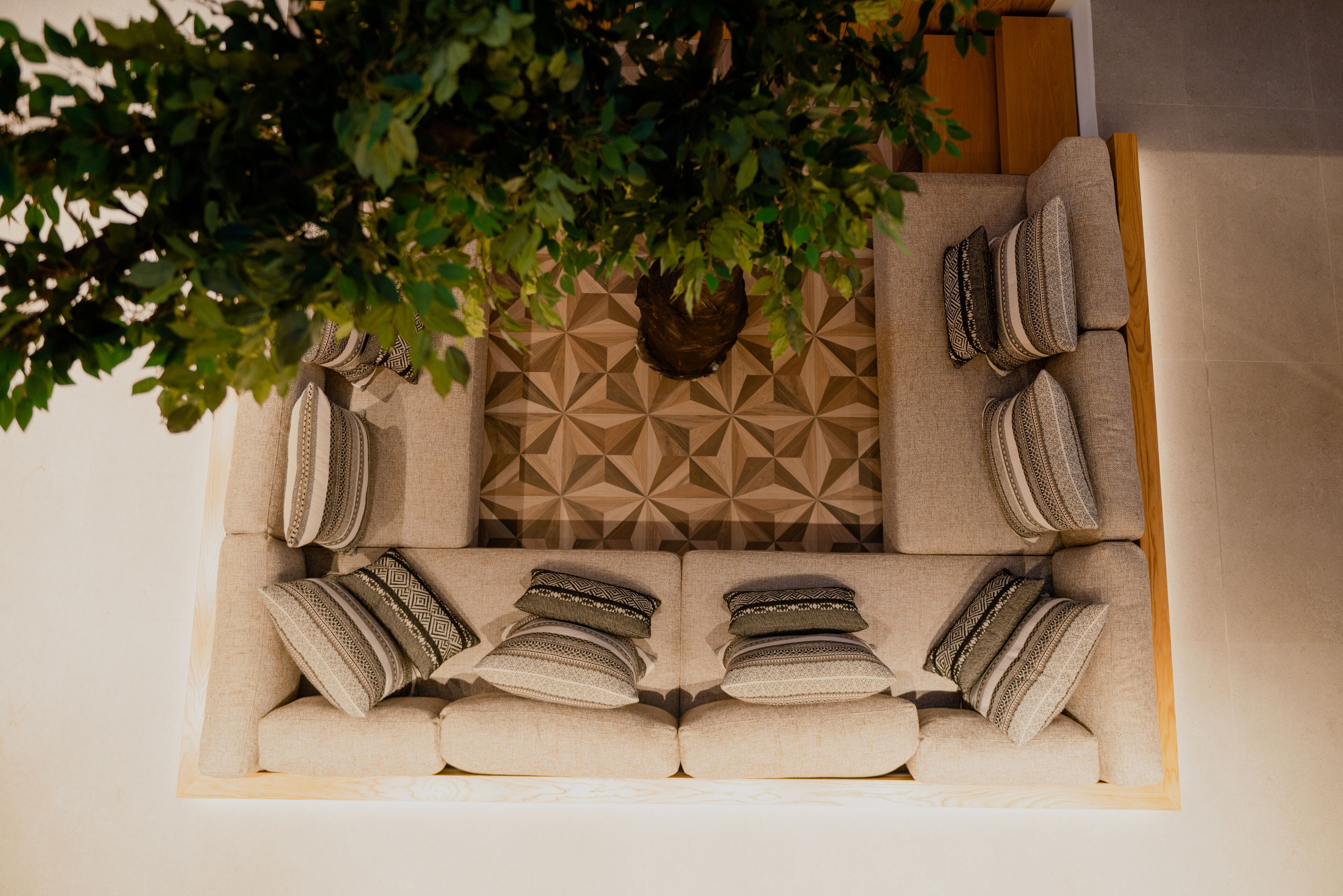 Capital Luxury Suites 0*