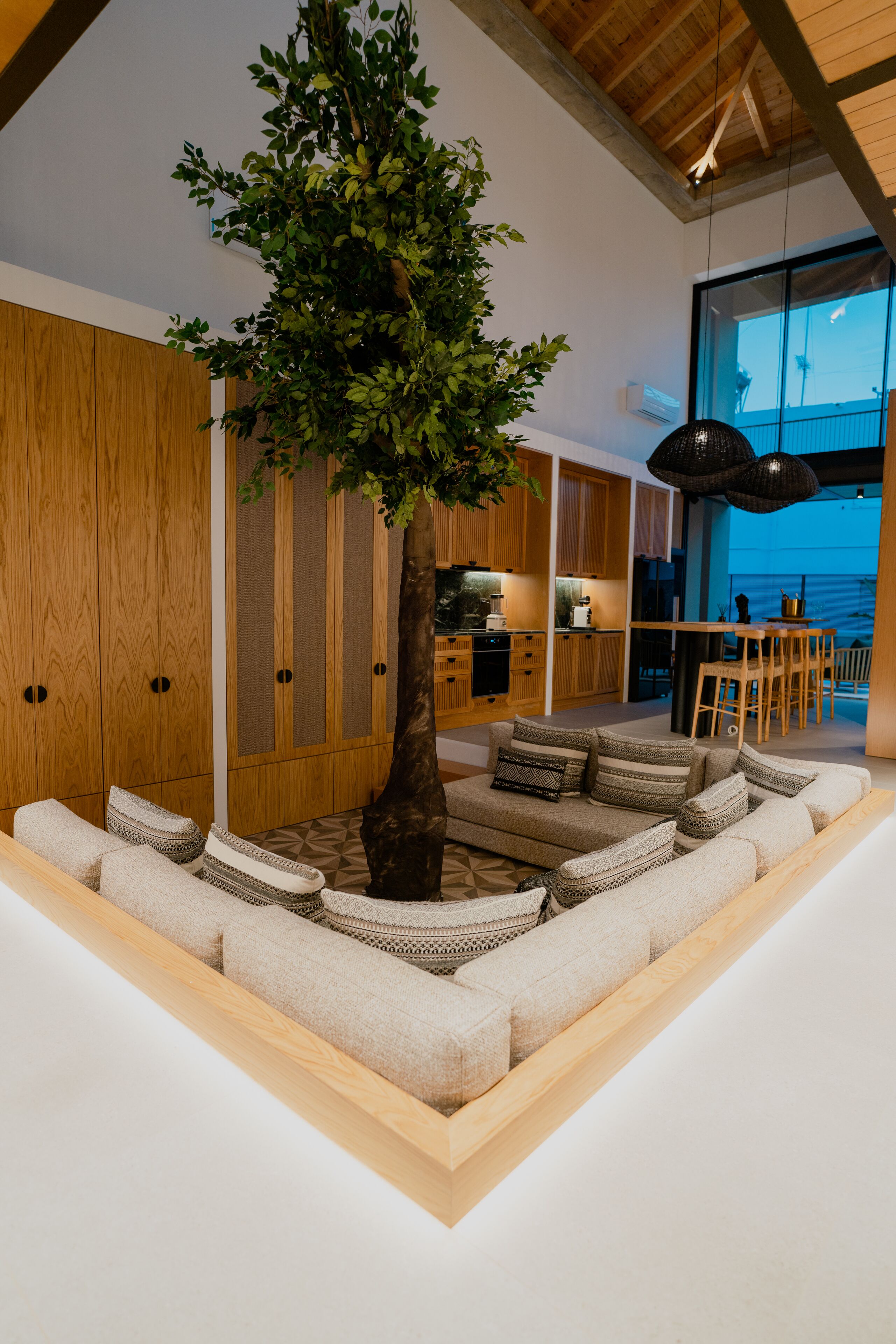 Capital Luxury Suites 0*