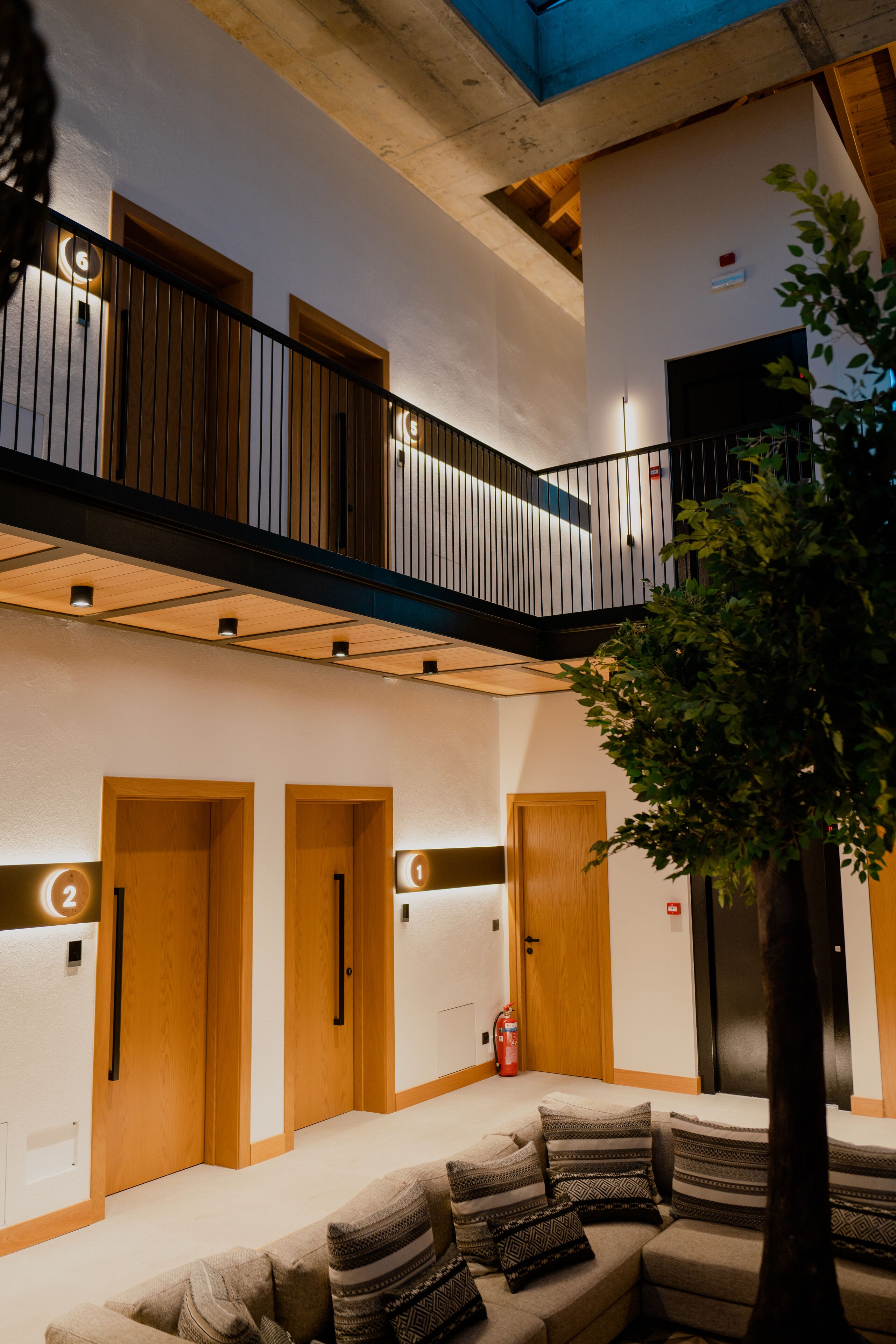 Capital Luxury Suites 0*