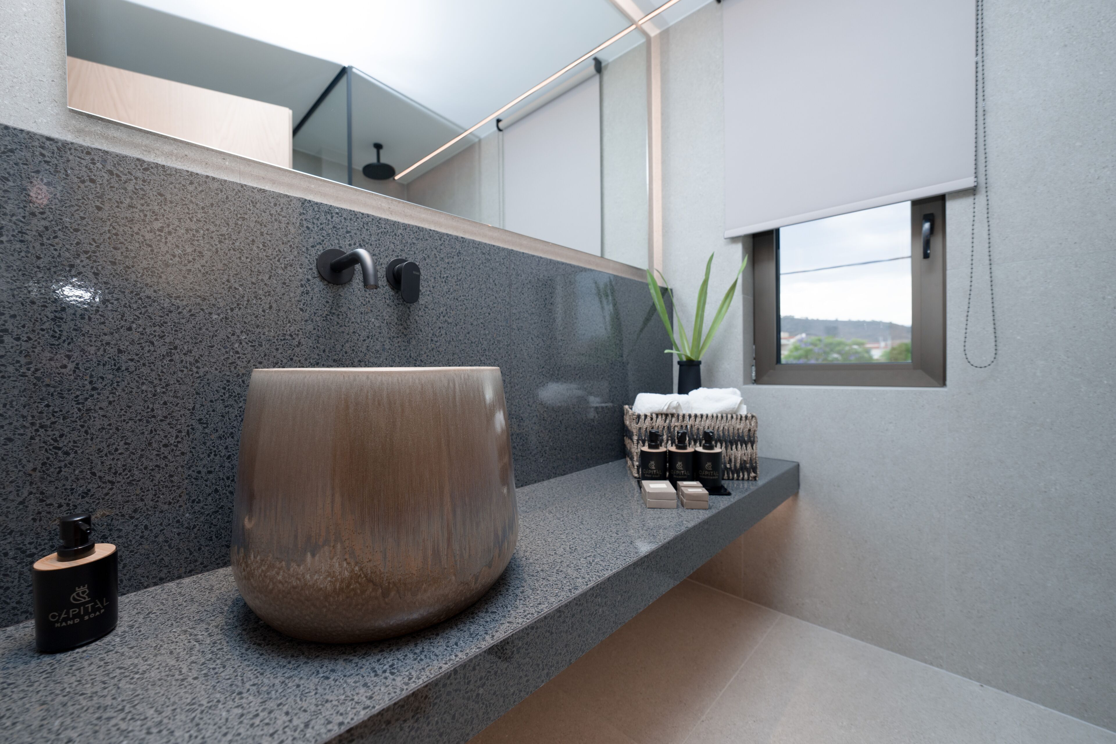 Capital Luxury Suites 0*