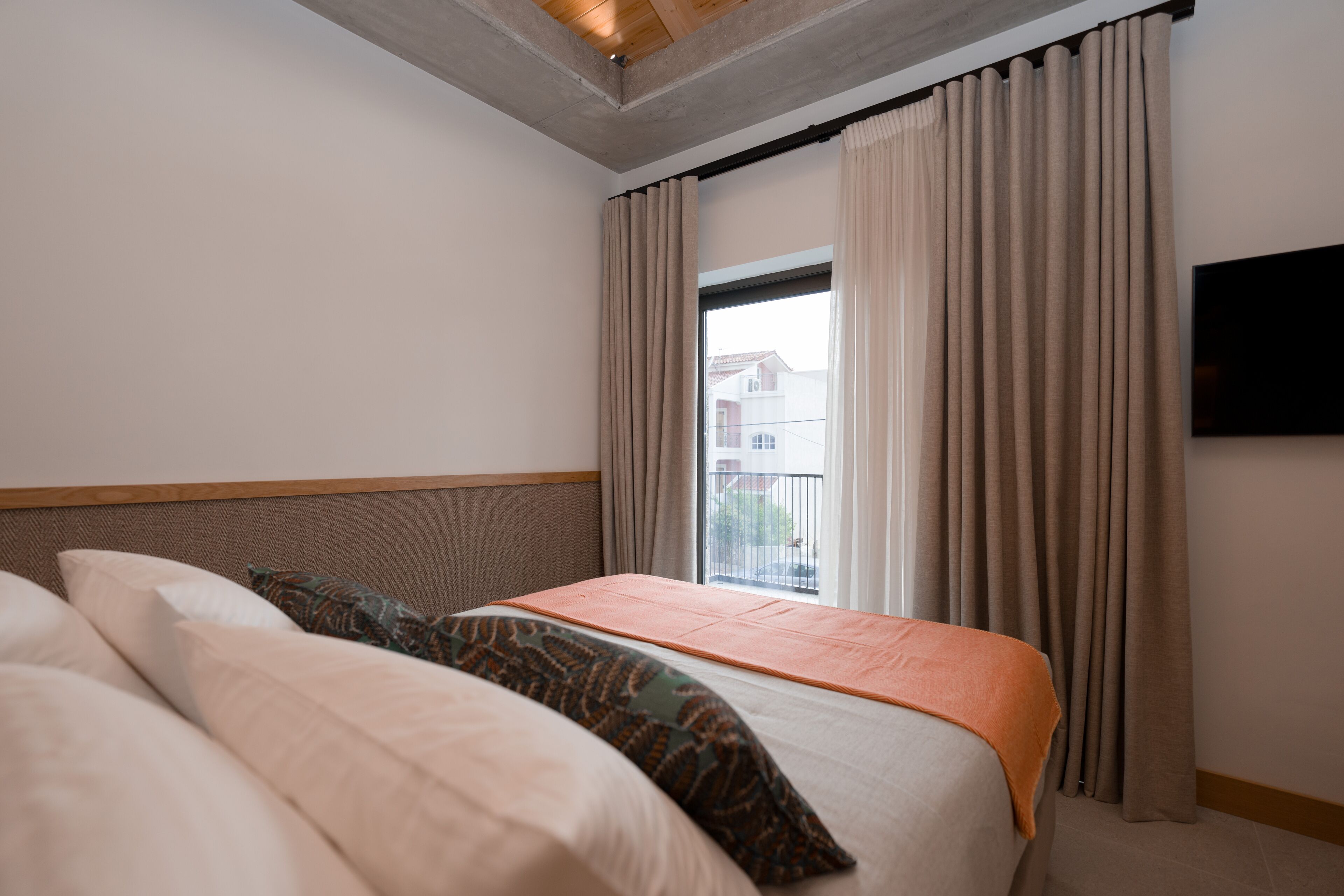 Capital Luxury Suites 0*
