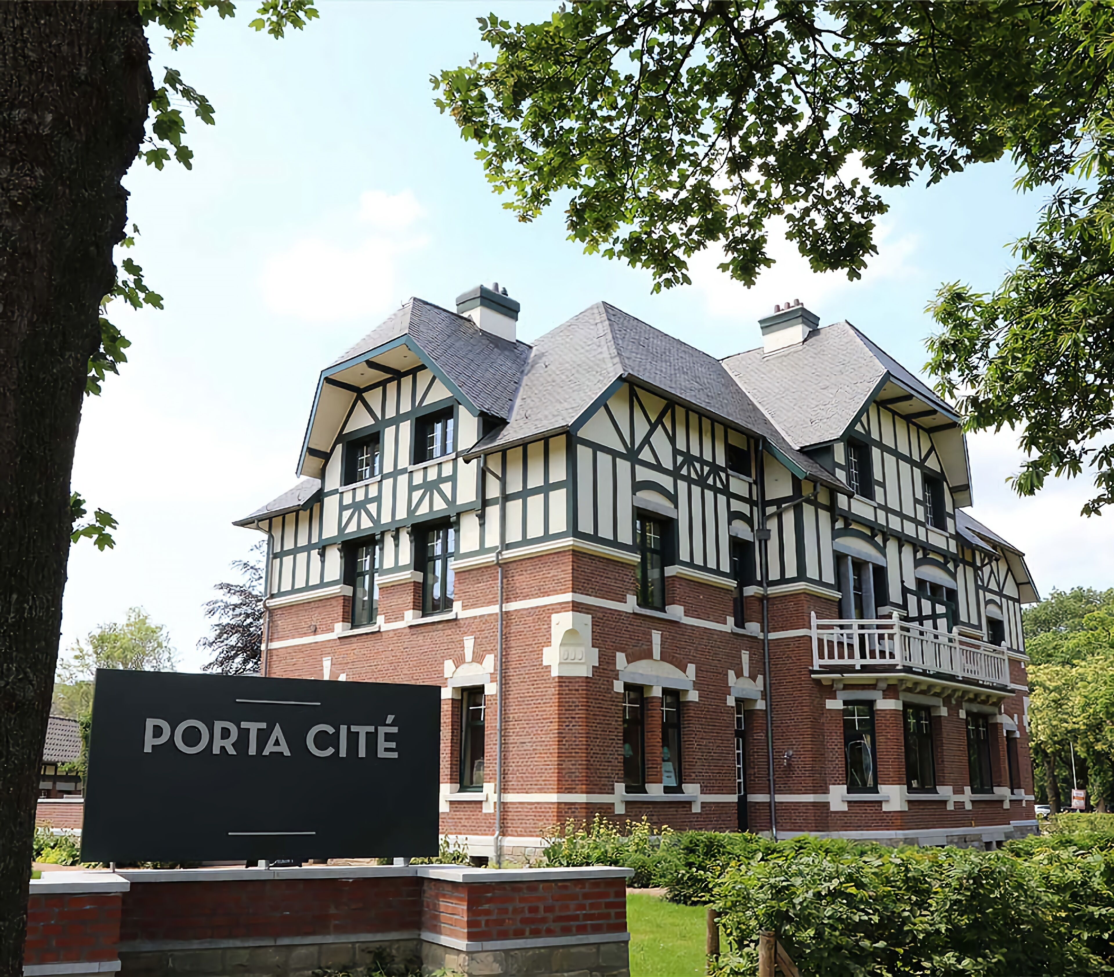 Hotel Porta Cite 3*