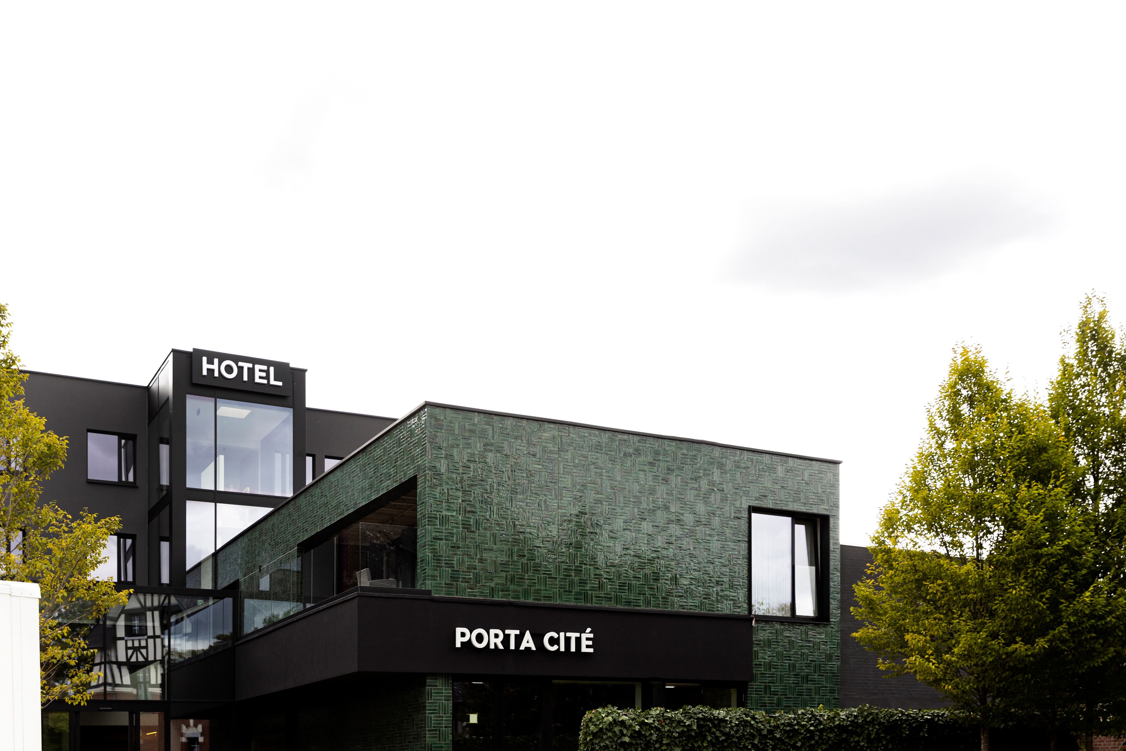Hotel Porta Cite 3*