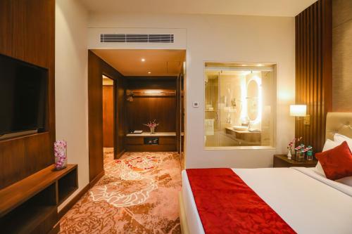 Regenta Place Jhansi by Royal Orchid Hotels Limited 4*