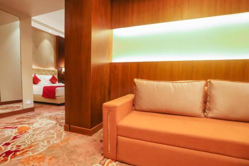 Regenta Place Jhansi by Royal Orchid Hotels Limited 4*